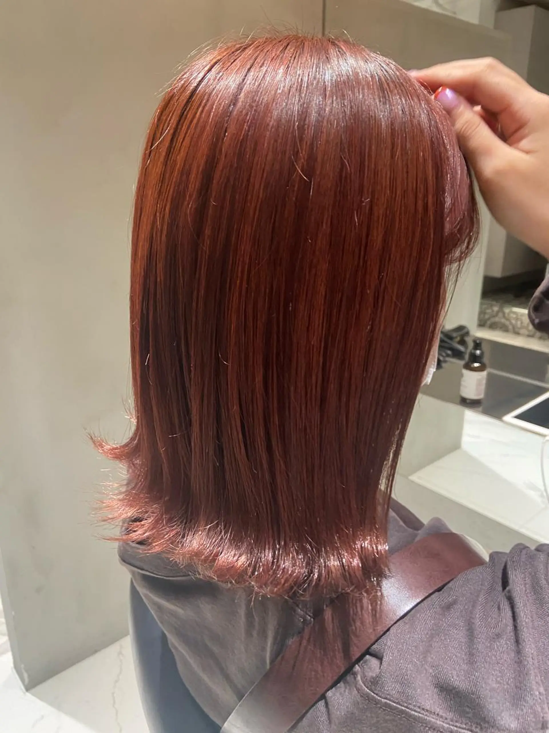 ミディアム カラー ブラウンカラー オレンジ オレンジブラウン カジュアルを女っぽく 𝗮𝘆𝗮𝗰𝗼のヘアスタイル