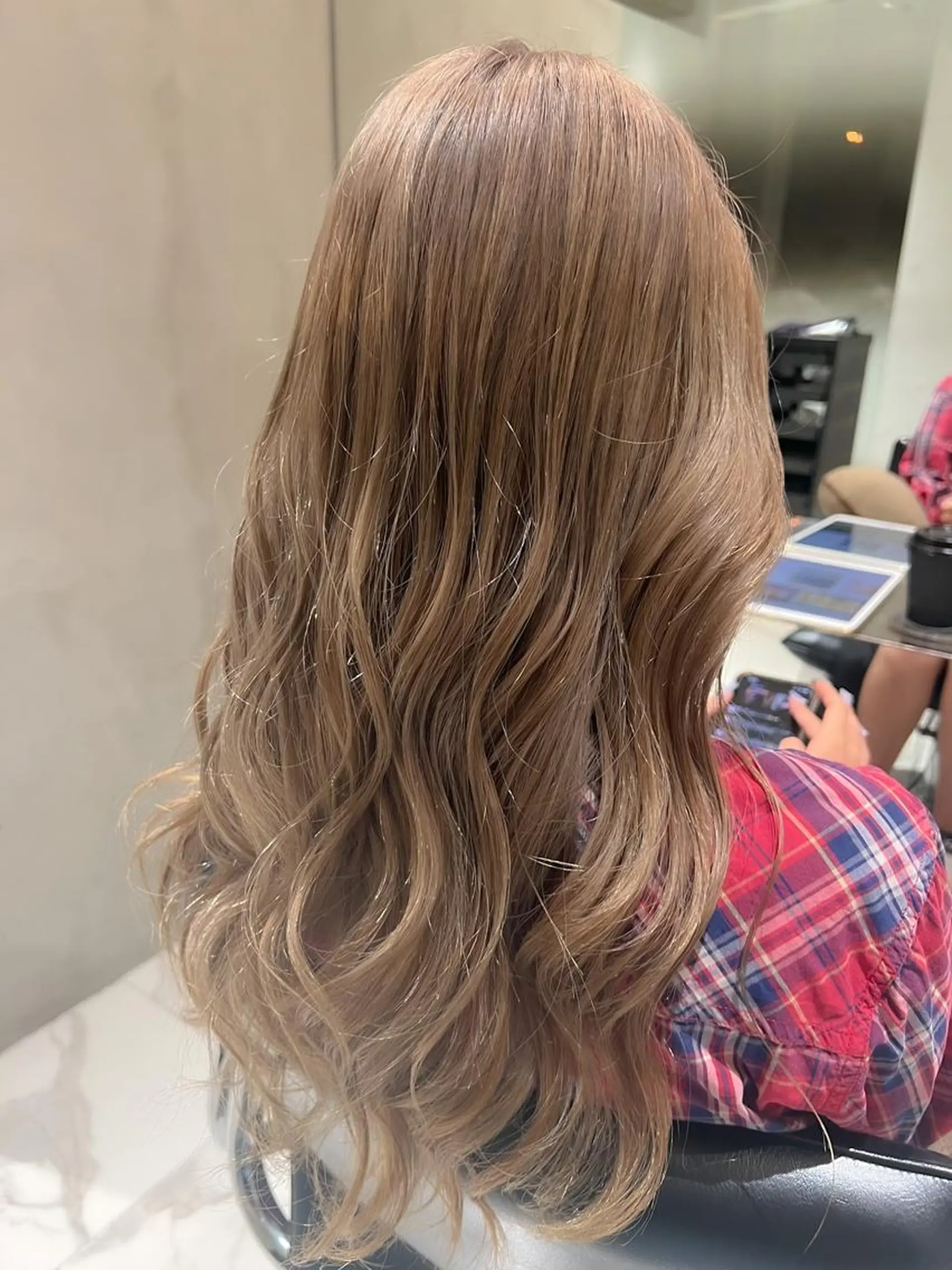 ロング カラー ヘアアレンジ カット ヘアカラー トリートメント ヘッドスパ ヘアセット 似合わせくすみカラー /縮毛/川添桃花のヘアスタイル