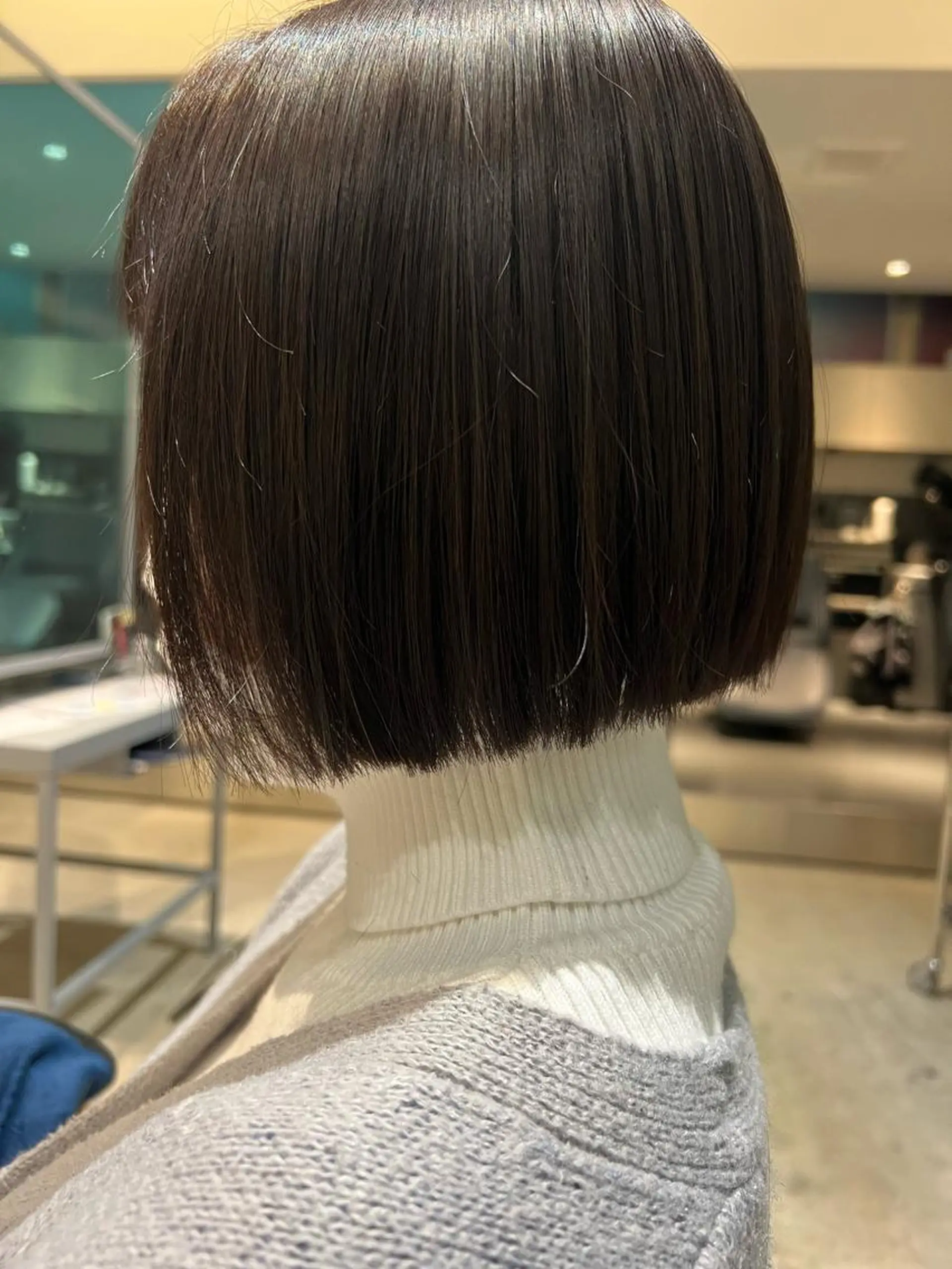 ショート 前下がりボブ ボブ カット 縮毛矯正 トリートメント 𝑬𝑰𝑲𝑰/ 金沢駅西口店のヘアスタイル