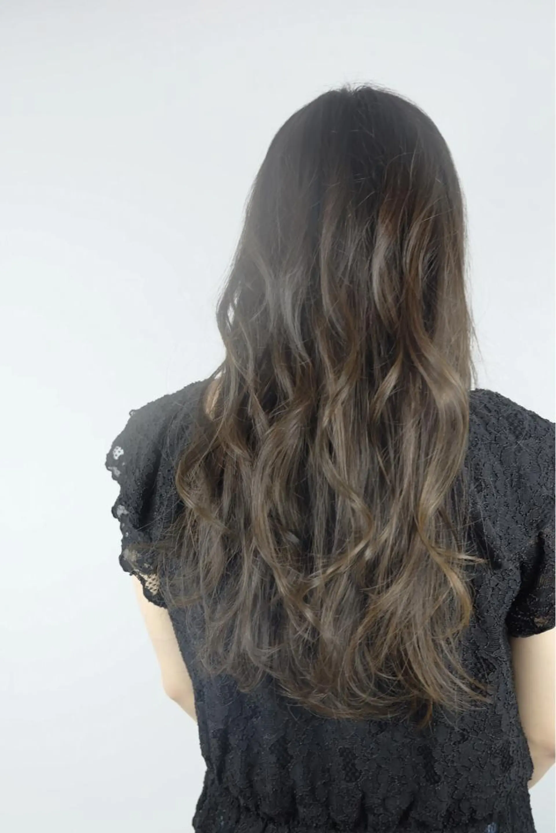 ロング 佐山 眞紀のヘアスタイル