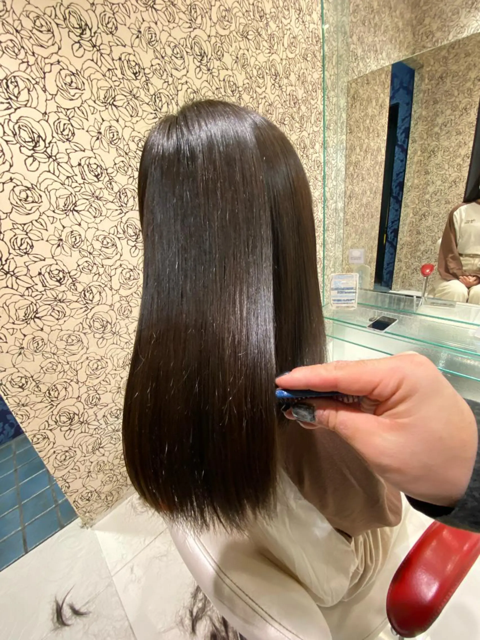 セミロング ムトウセイマ/ 縮毛矯正/ブリーチのヘアスタイル