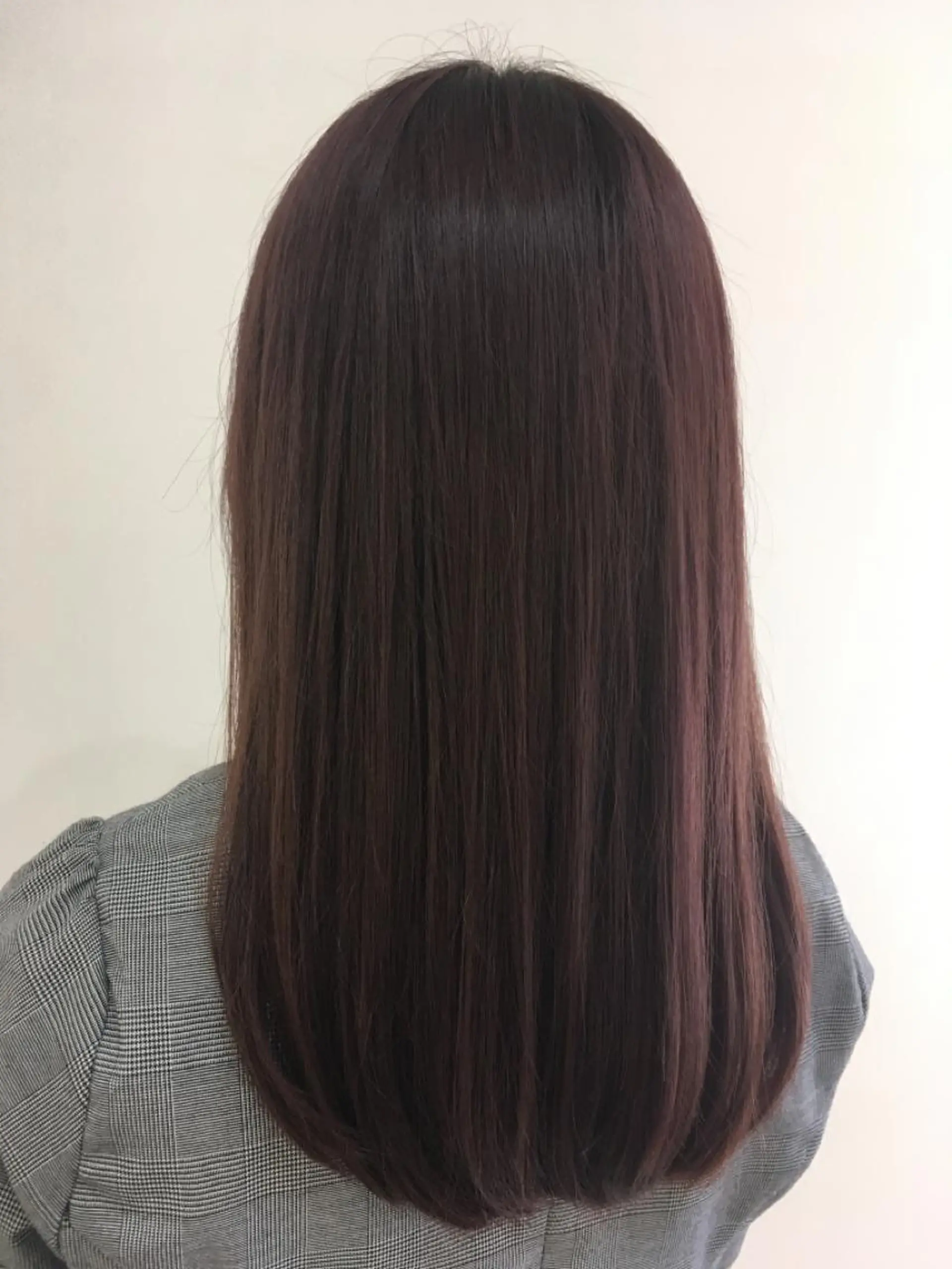 セミロング カラー 品田 真里のヘアスタイル