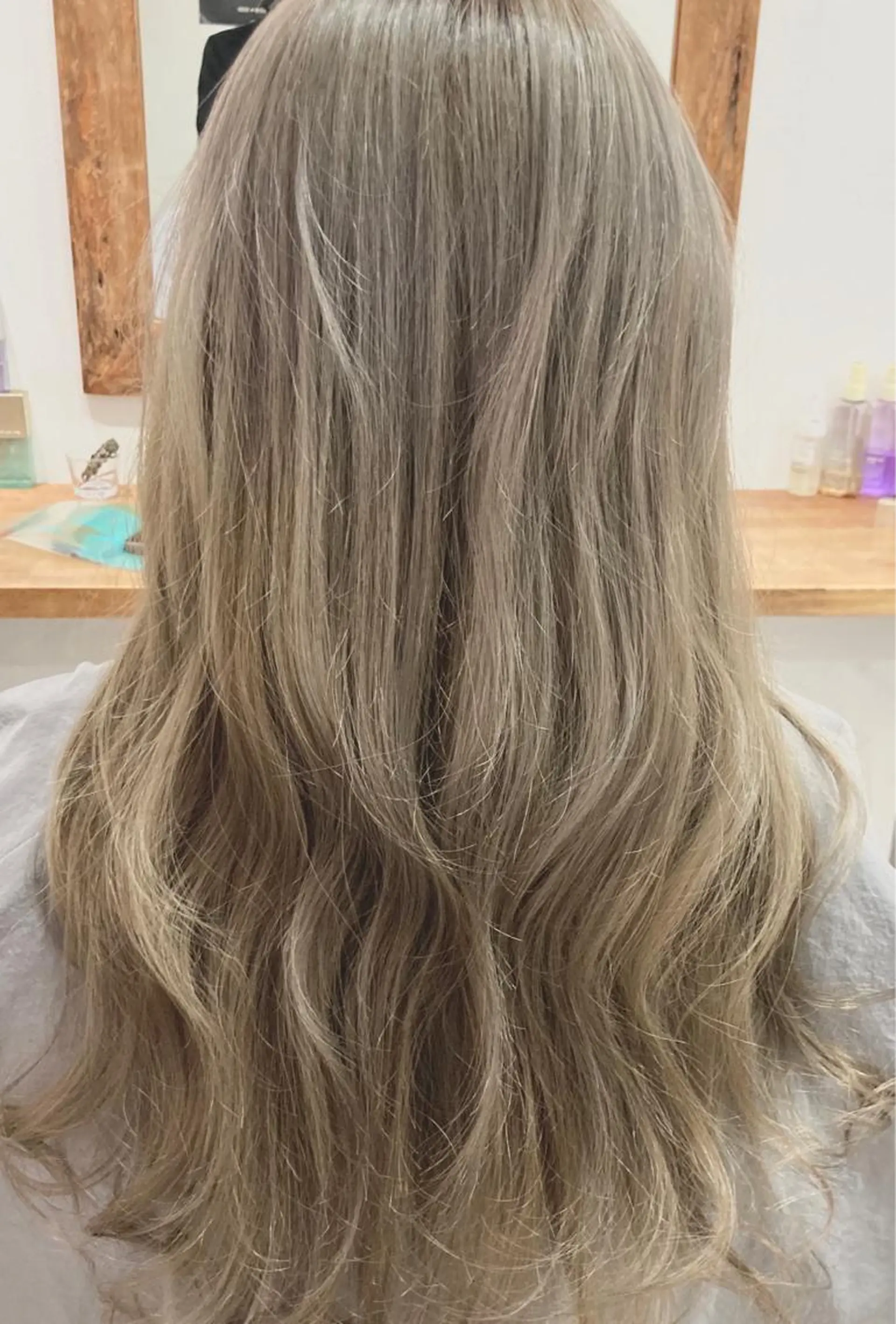 セミロング カラー カット ヘアカラー トリートメント KOBAYASHI TEPPEIのヘアスタイル