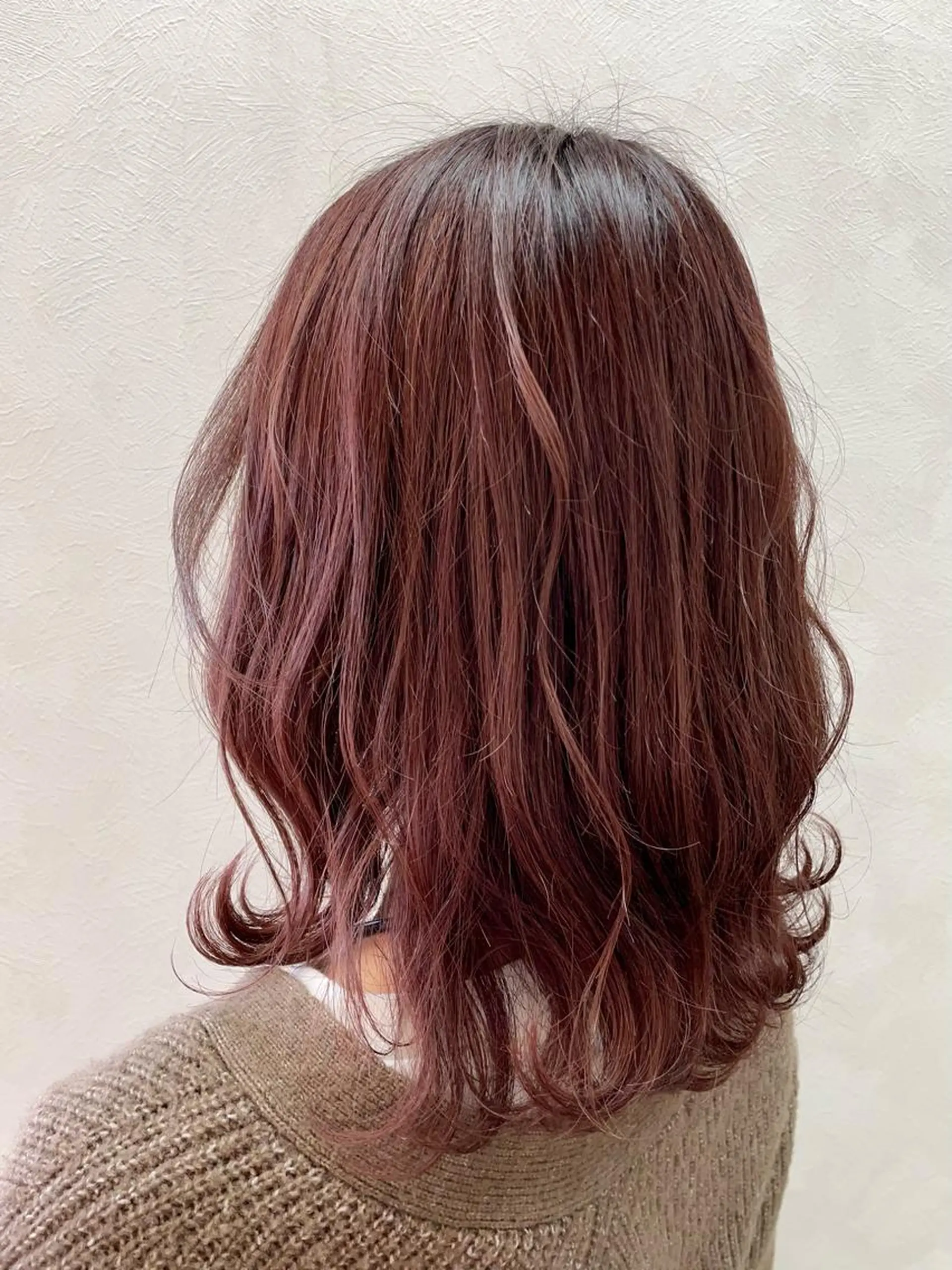 セミロング カラー イルミナカラー 縮毛矯正 トリートメント 加藤 遥花のヘアスタイル