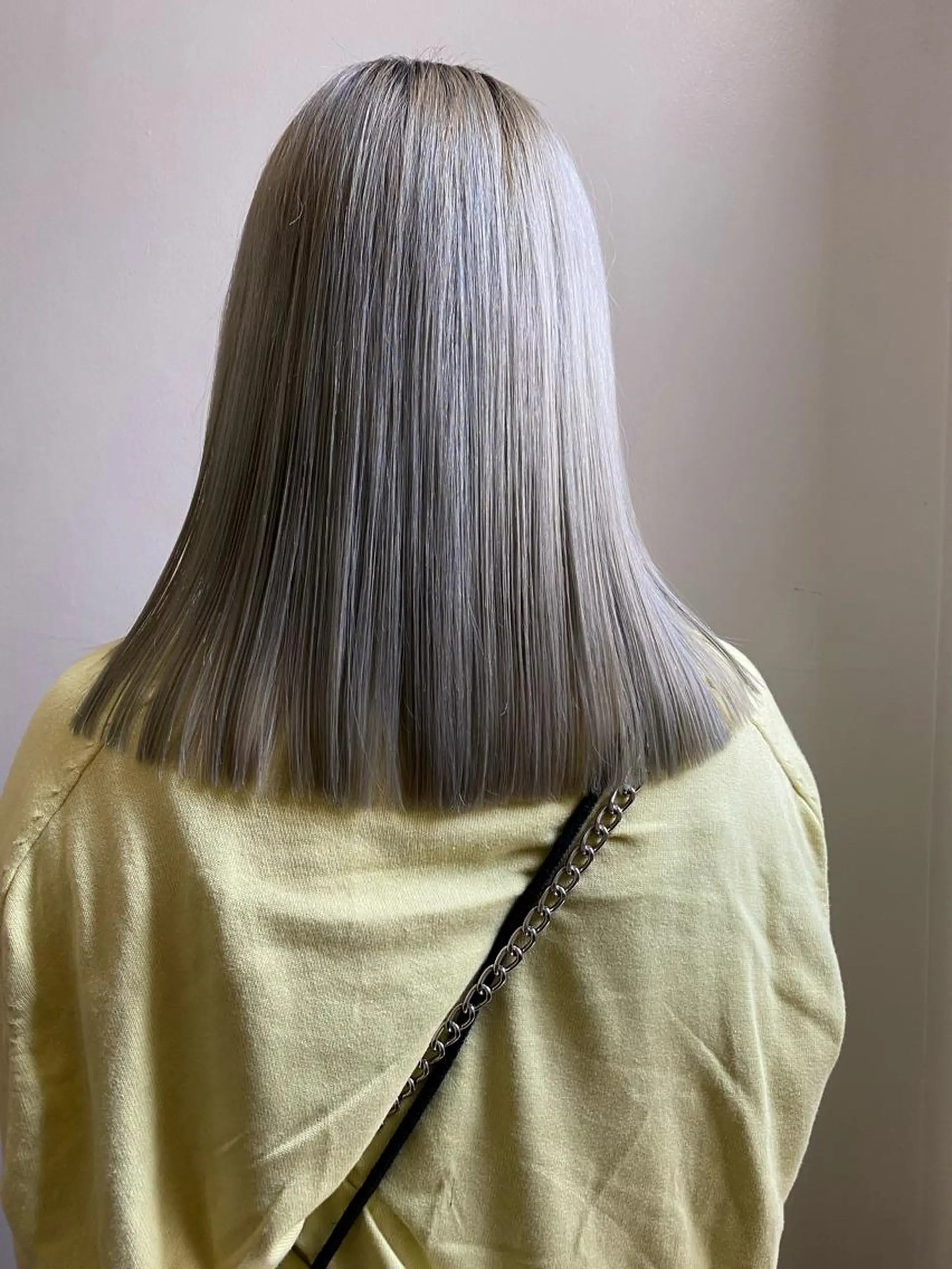 セミロング カラー サカグチユキナ 【tocca】のヘアスタイル