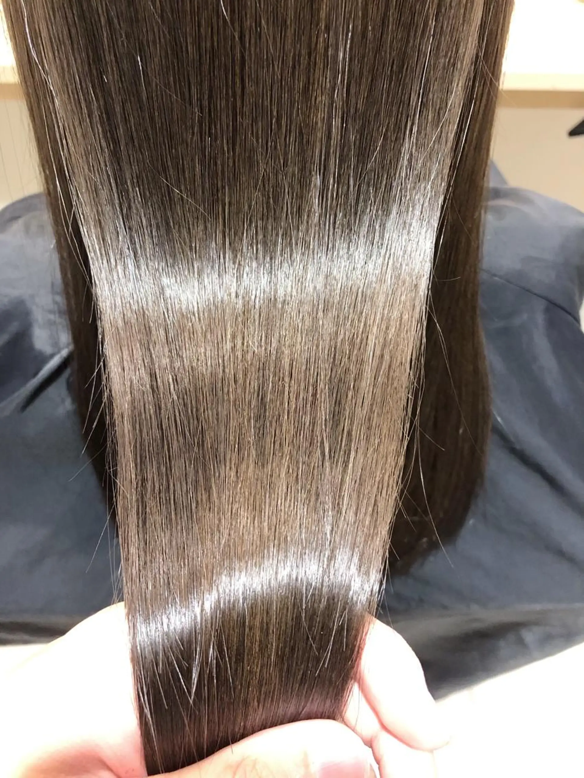 セミロング 髪質改善🇰🇷艶髪 韓国ヘア　池内 祐樹のヘアスタイル