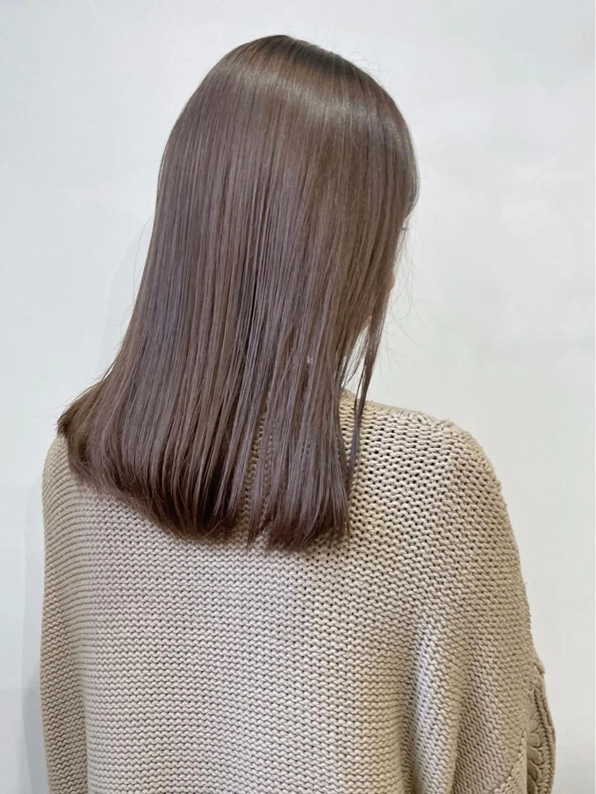 カラー white.梅田 デザインカラー🦄のヘアスタイル