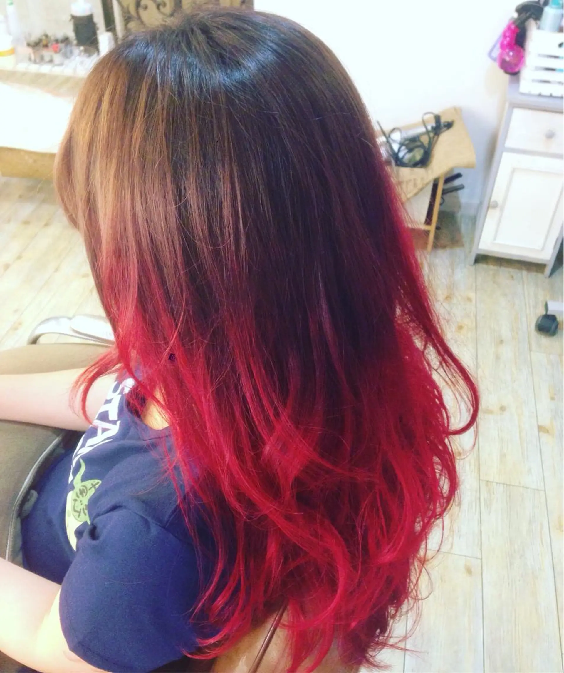 ロング カラー グラデーションカラー 小倉 聖也のヘアスタイル