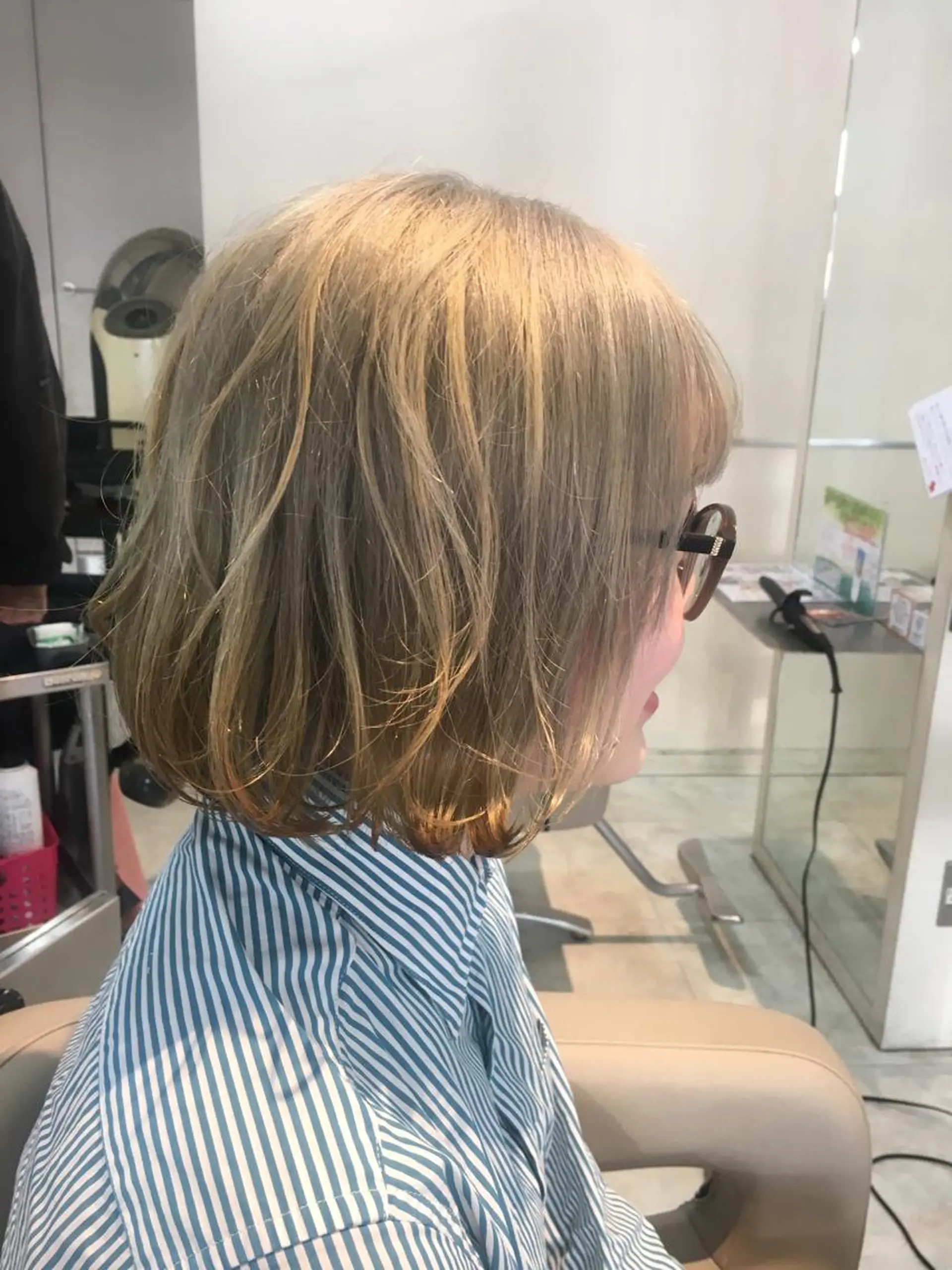 ショート ボブ カット ヘアカラー 本田 卓也のヘアスタイル