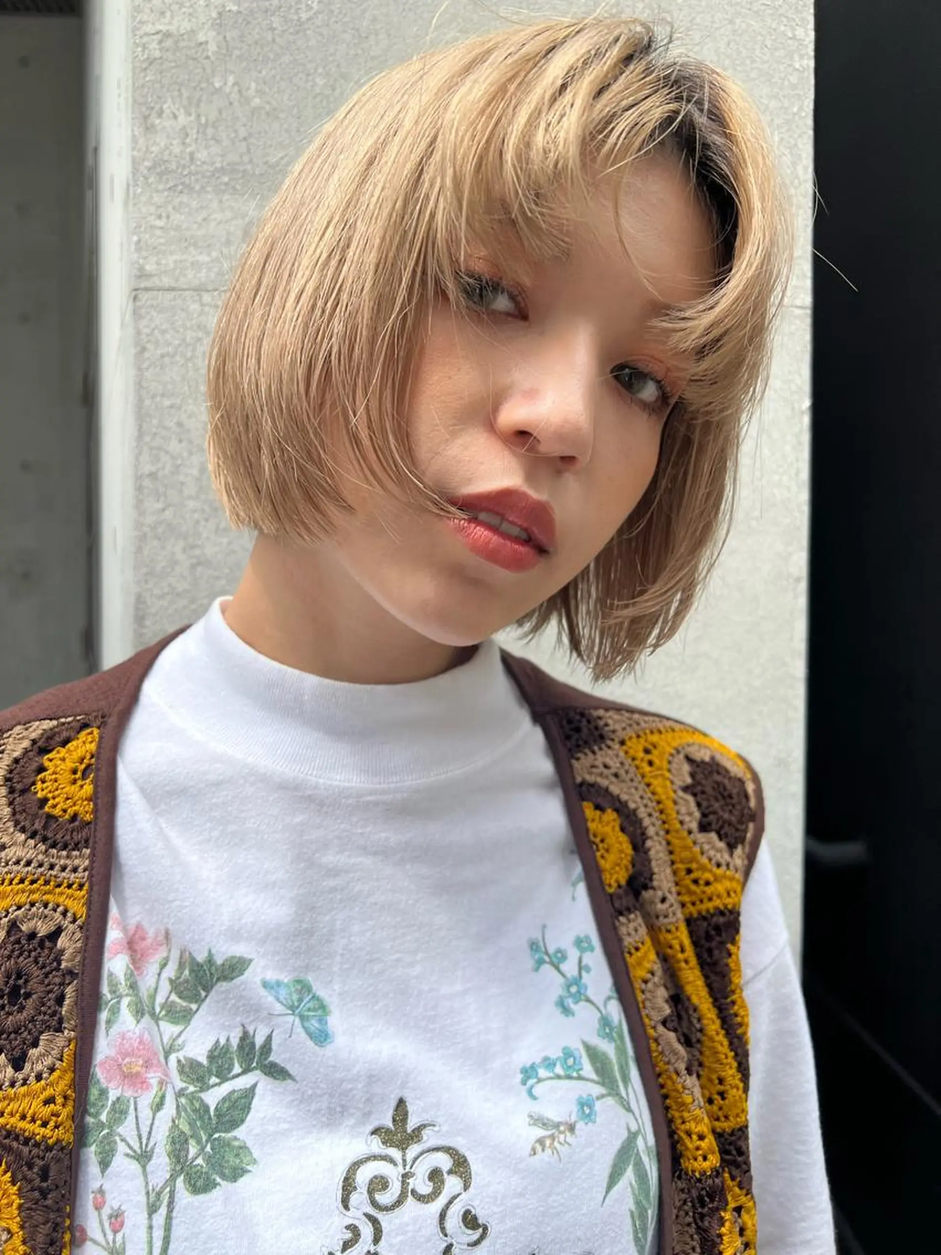 ミディアム 角岡 真帆のヘアスタイル