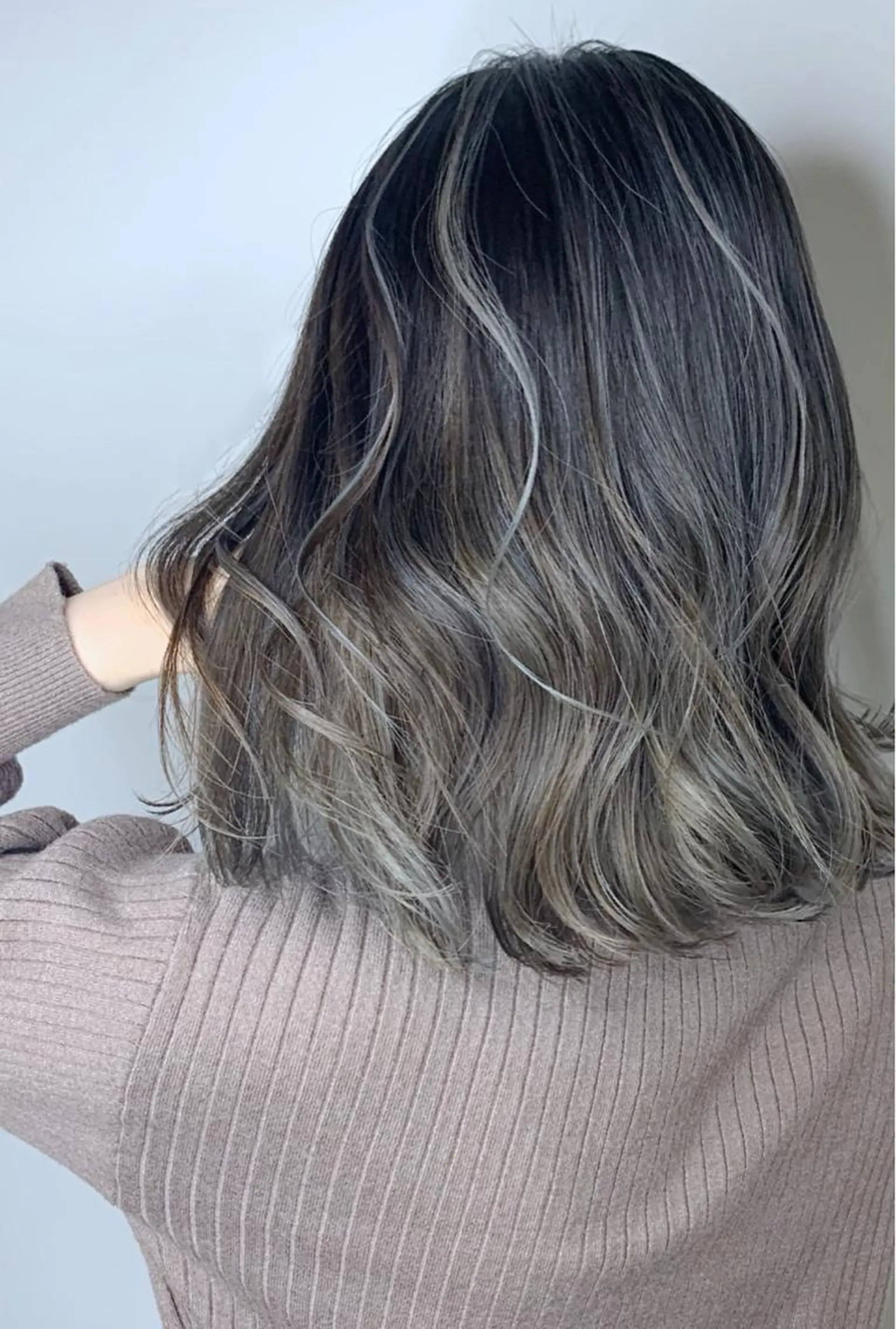 ミディアム カラー バレイヤージュ レイヤーカット 🤍デザインカラー 特化🤍HIROのヘアスタイル