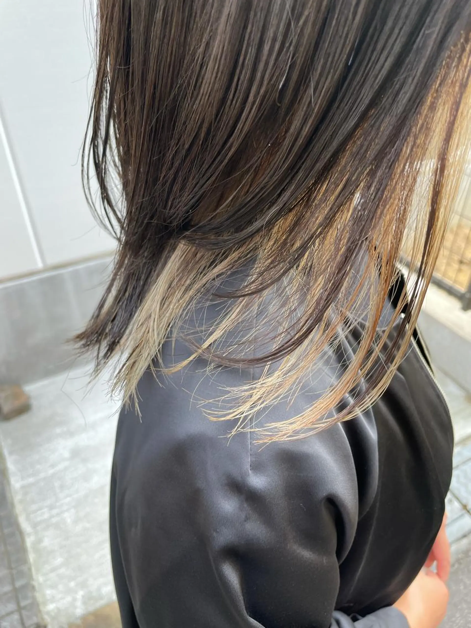 セミロング カラー イヤリングカラー 梅田美容室 高山アヤのヘアスタイル