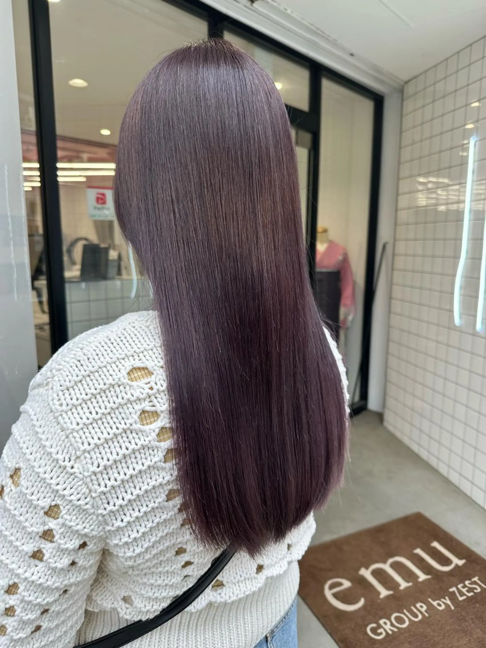 ロング カラー パーマ ヘアアレンジ メンズ キッズ ネイル マツエク・マツパ アイブロウ トリートメント mona/ ストレートスタイル✨のヘアスタイル