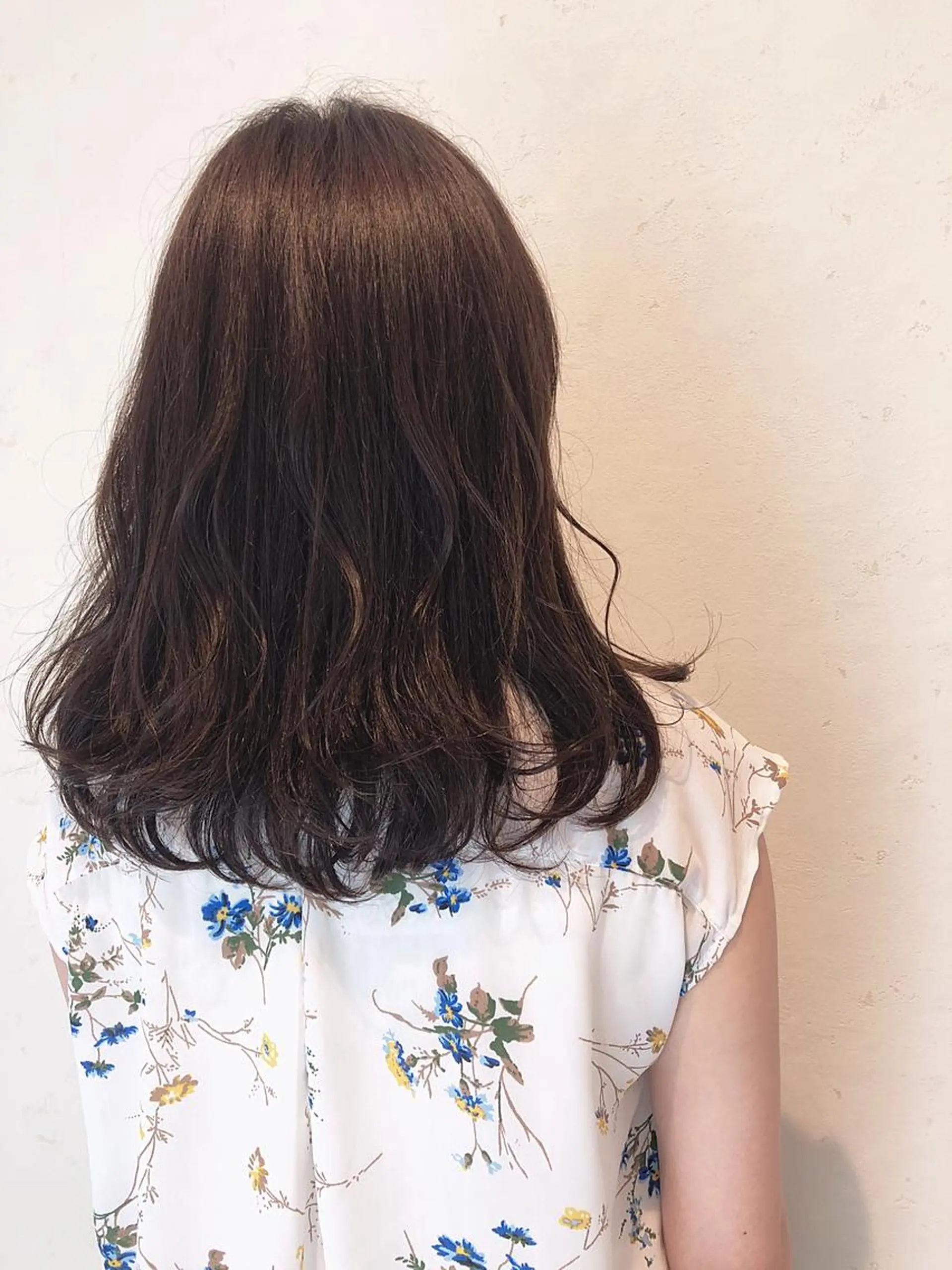 セミロング カラー 伊藤 さやかのヘアスタイル