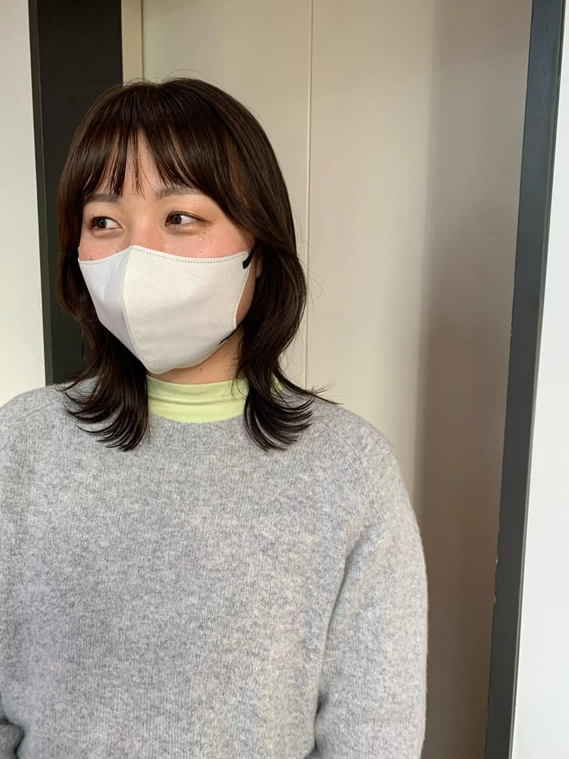 セミロング カラー カット ヘアカラー SAKINO． ベージュカラーのヘアスタイル