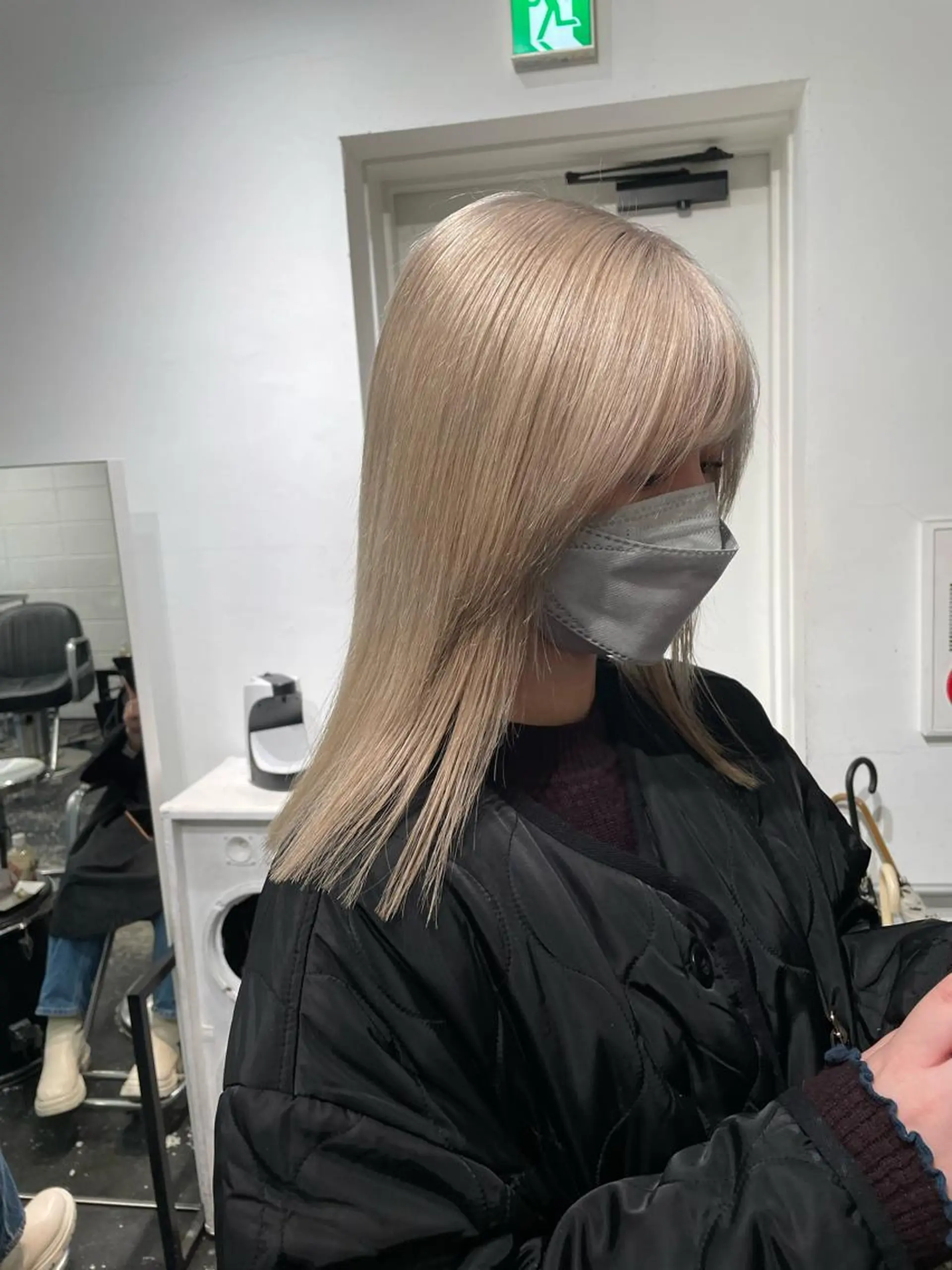 ロング カラー パーマ ヘアアレンジ メンズ キッズ ネイル マツエク・マツパ アイブロウ メンズブリーチ ブリーチ ブロンド ホワイトブロンド ホワイト カット ヘアカラー トリートメント 艶ハイトーン/ヘア アレンジAYAKAのヘアスタイル