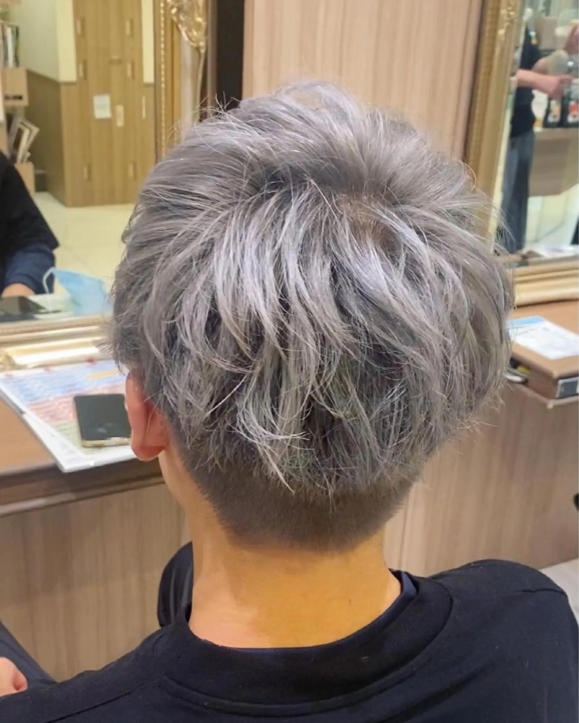 カラー メンズ 古川 琴美のヘアスタイル