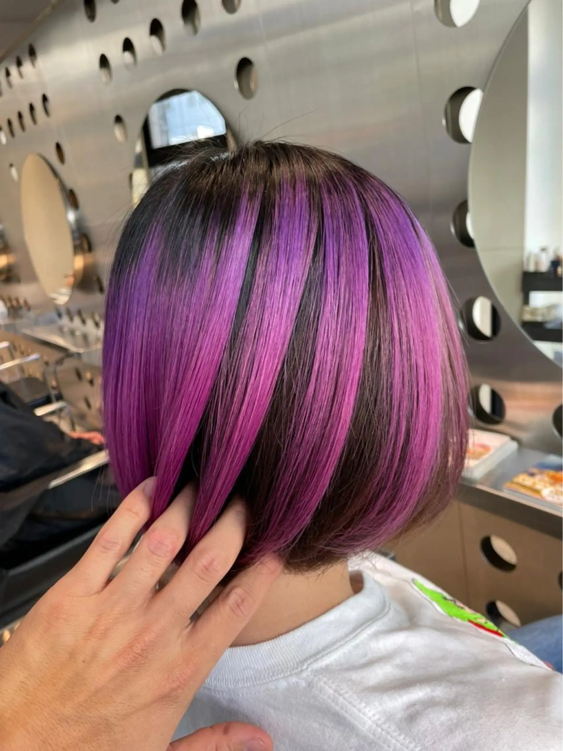 ショート カラー ブリーチ 滝沢 嵩大のヘアスタイル