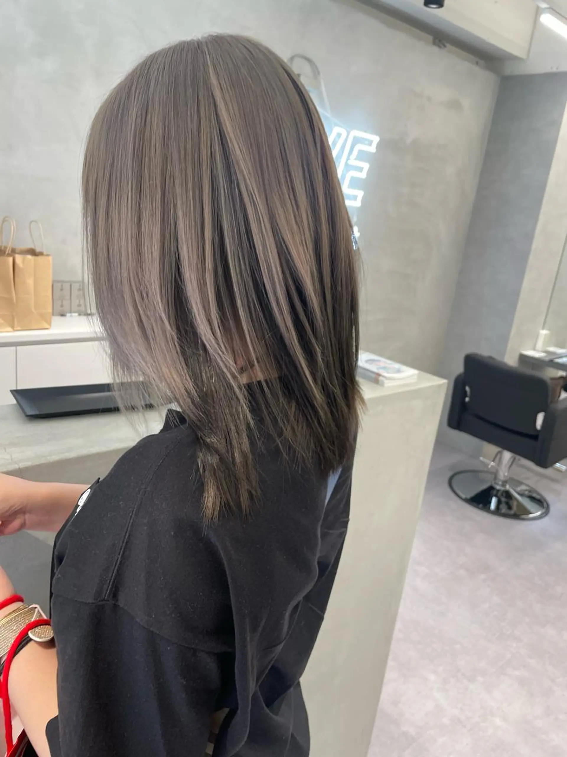 セミロング 吉留愛加/ 似合わせ/心斎橋のヘアスタイル