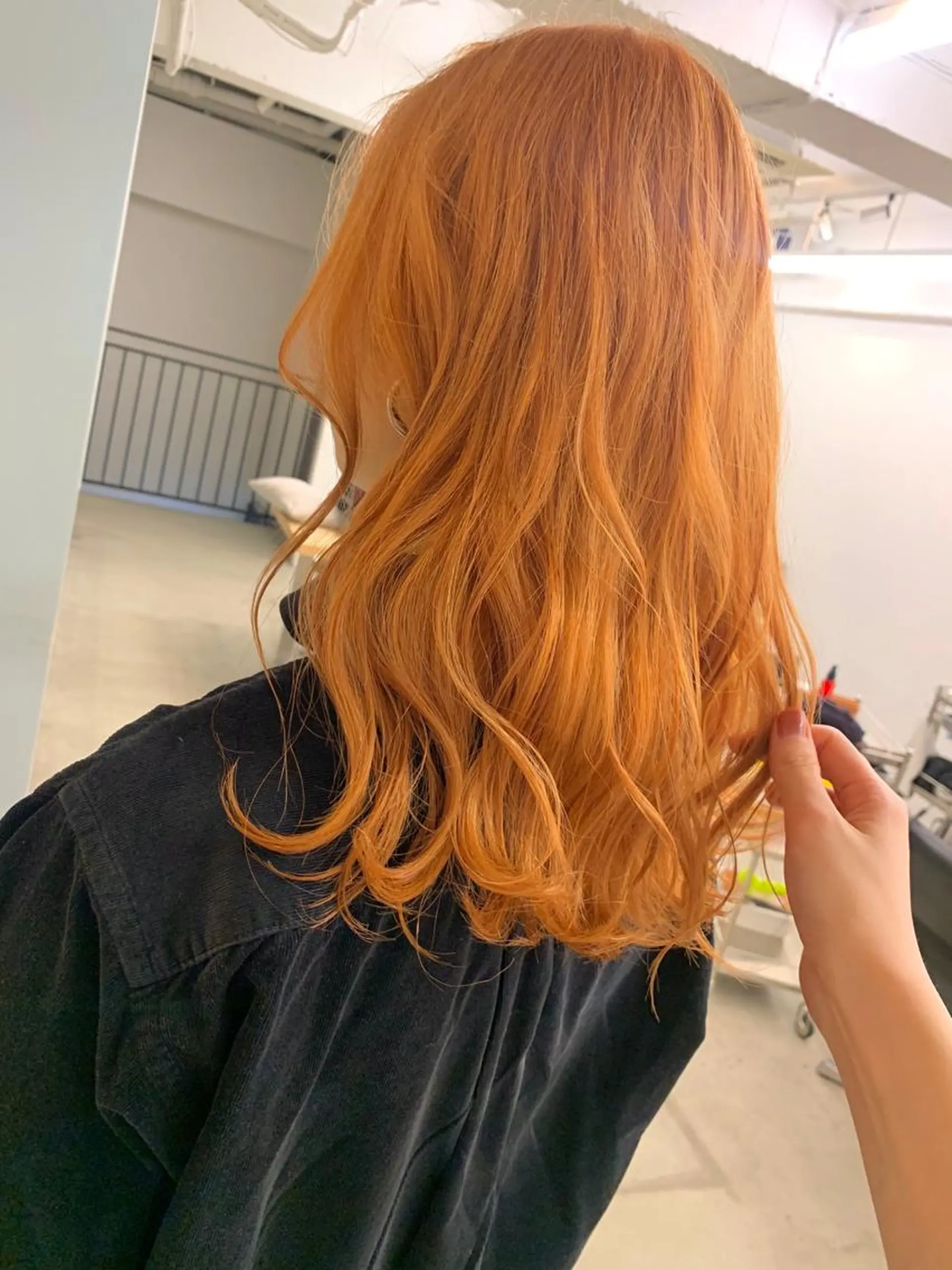 セミロング カラー leben serikaのヘアスタイル