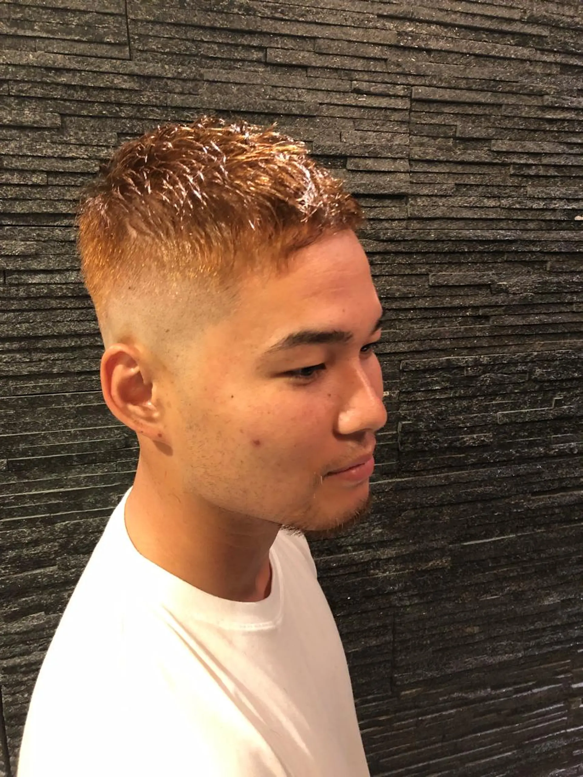 ショート メンズ フェードカット メンズハイトーン スキンフェード カット 寺嶋 亮のヘアスタイル