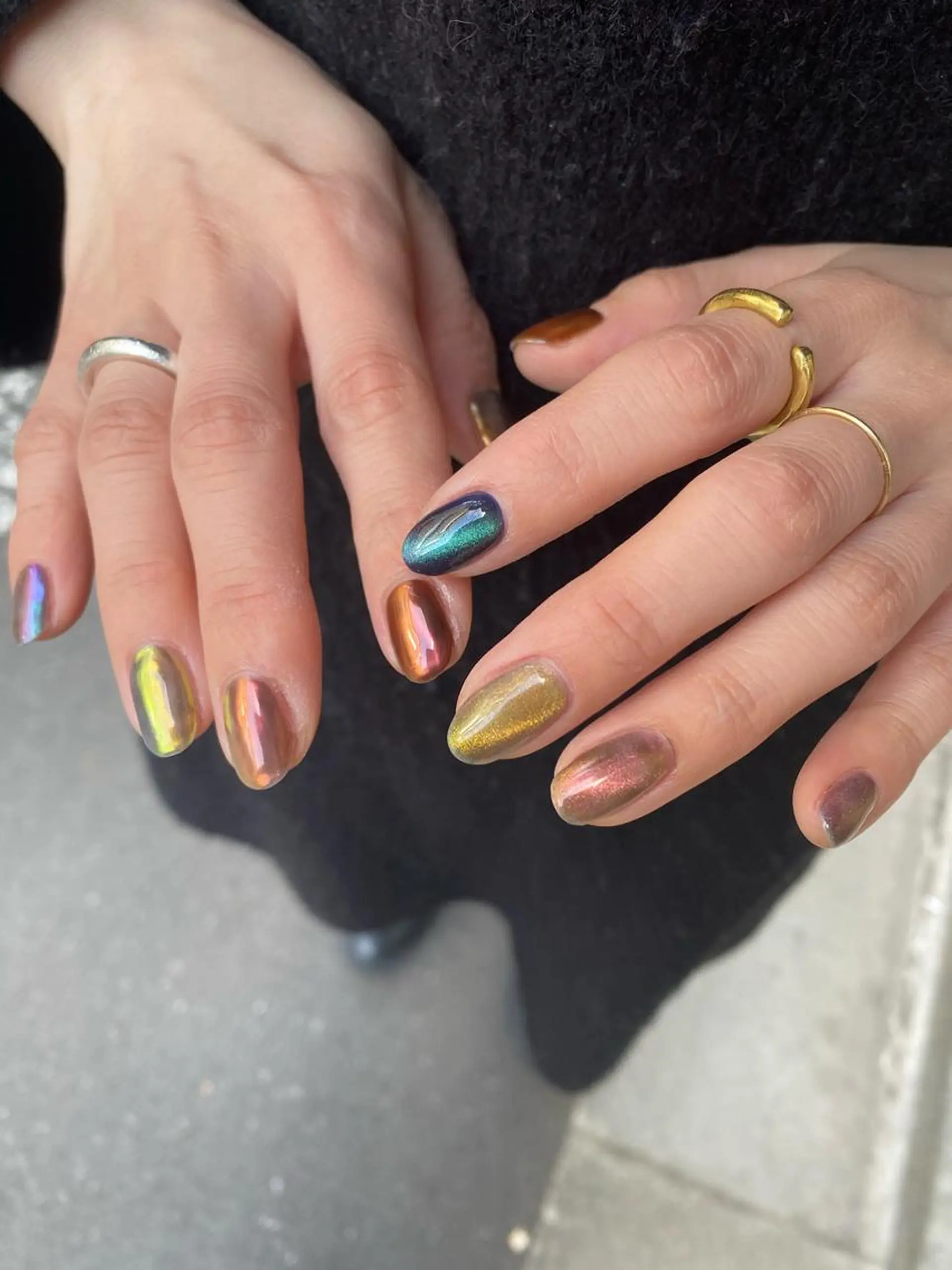 ネイル マツエク・マツパ マグネットネイル ミラーネイル ニュアンスネイル ピスタチオネイル シンプルネイル nailist SAYAのネイルデザイン