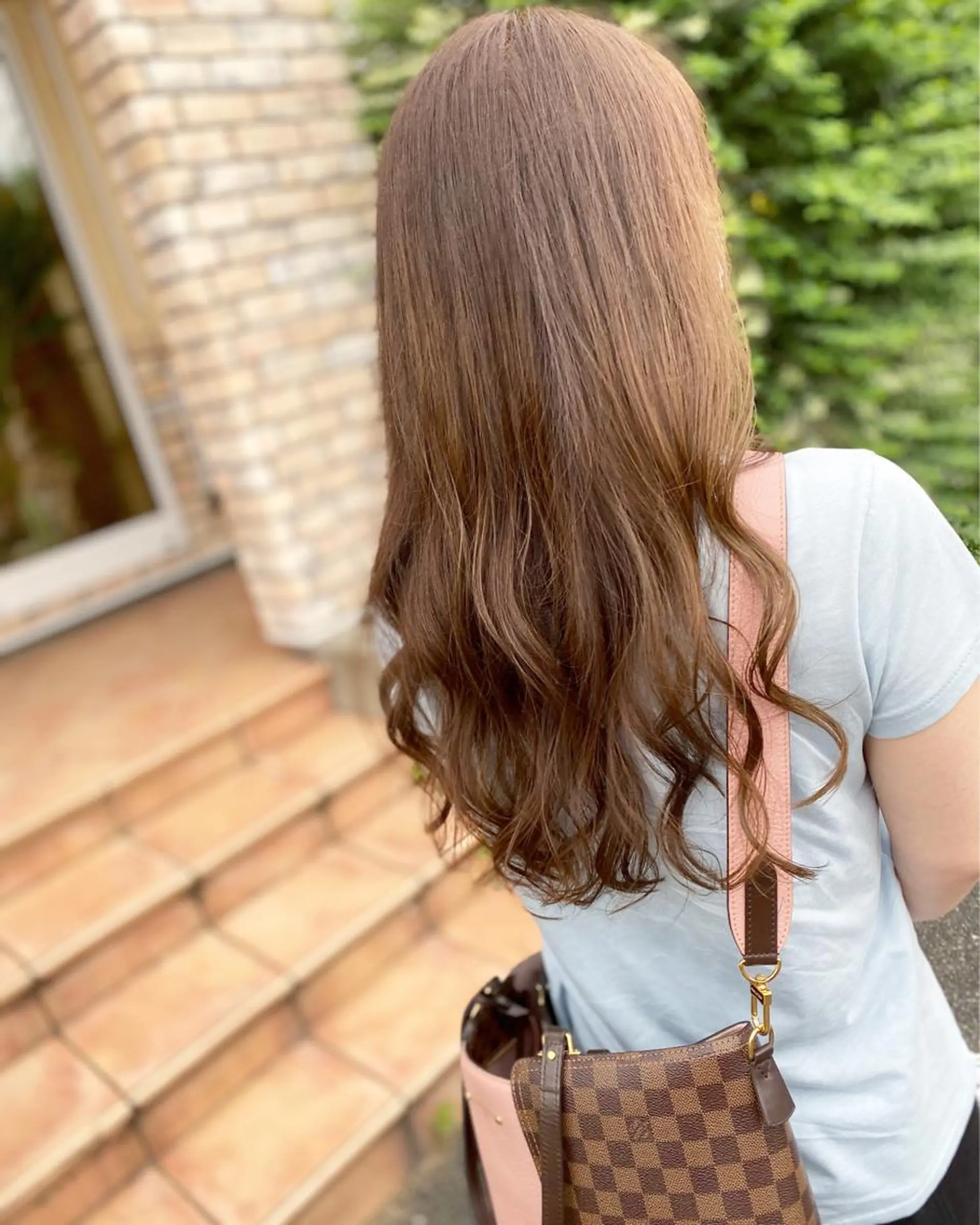 ロング カラー 荒木 ひろかのヘアスタイル