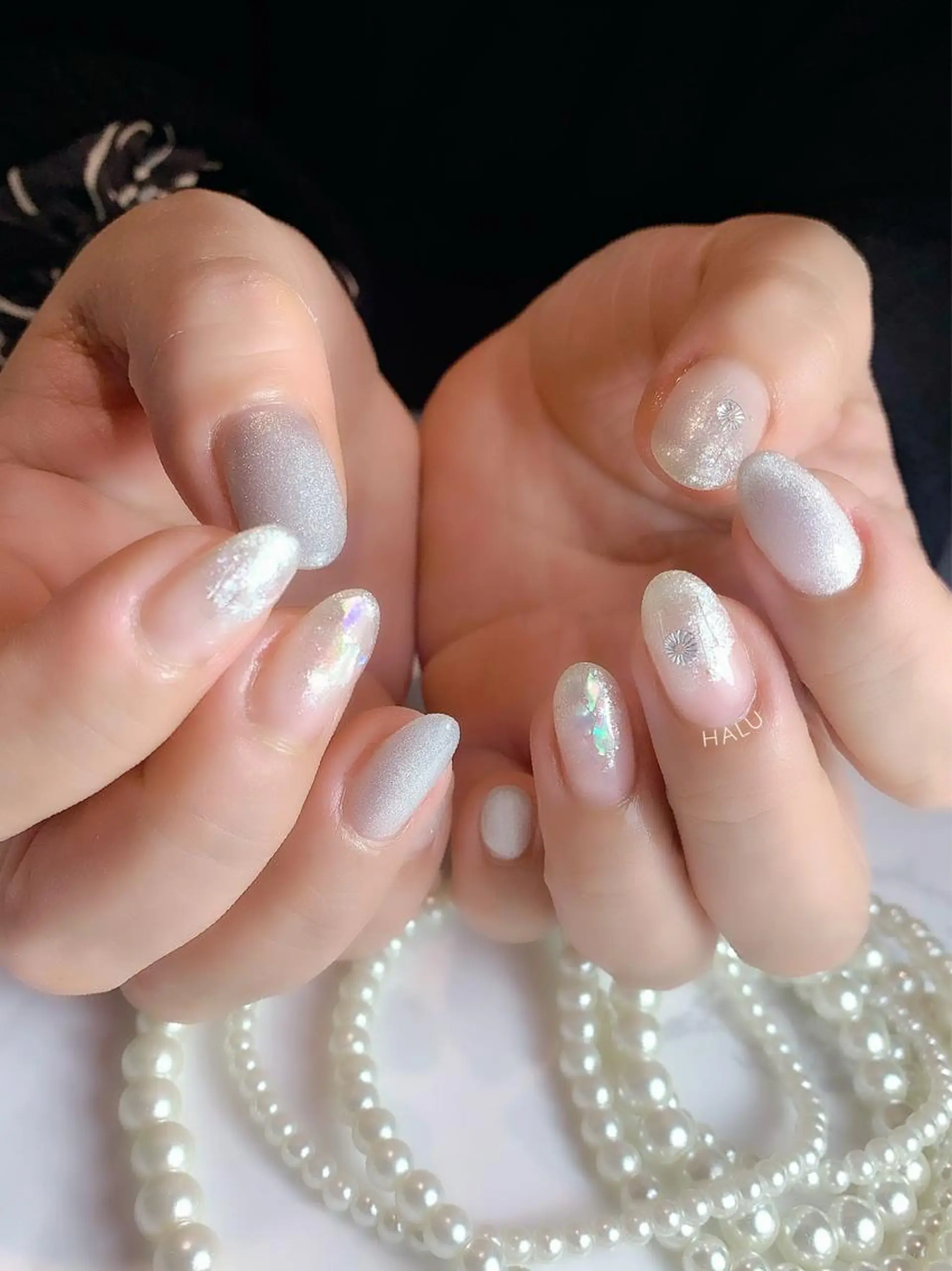 ネイル キラキラネイル ホワイト HALU ハルのネイルデザイン