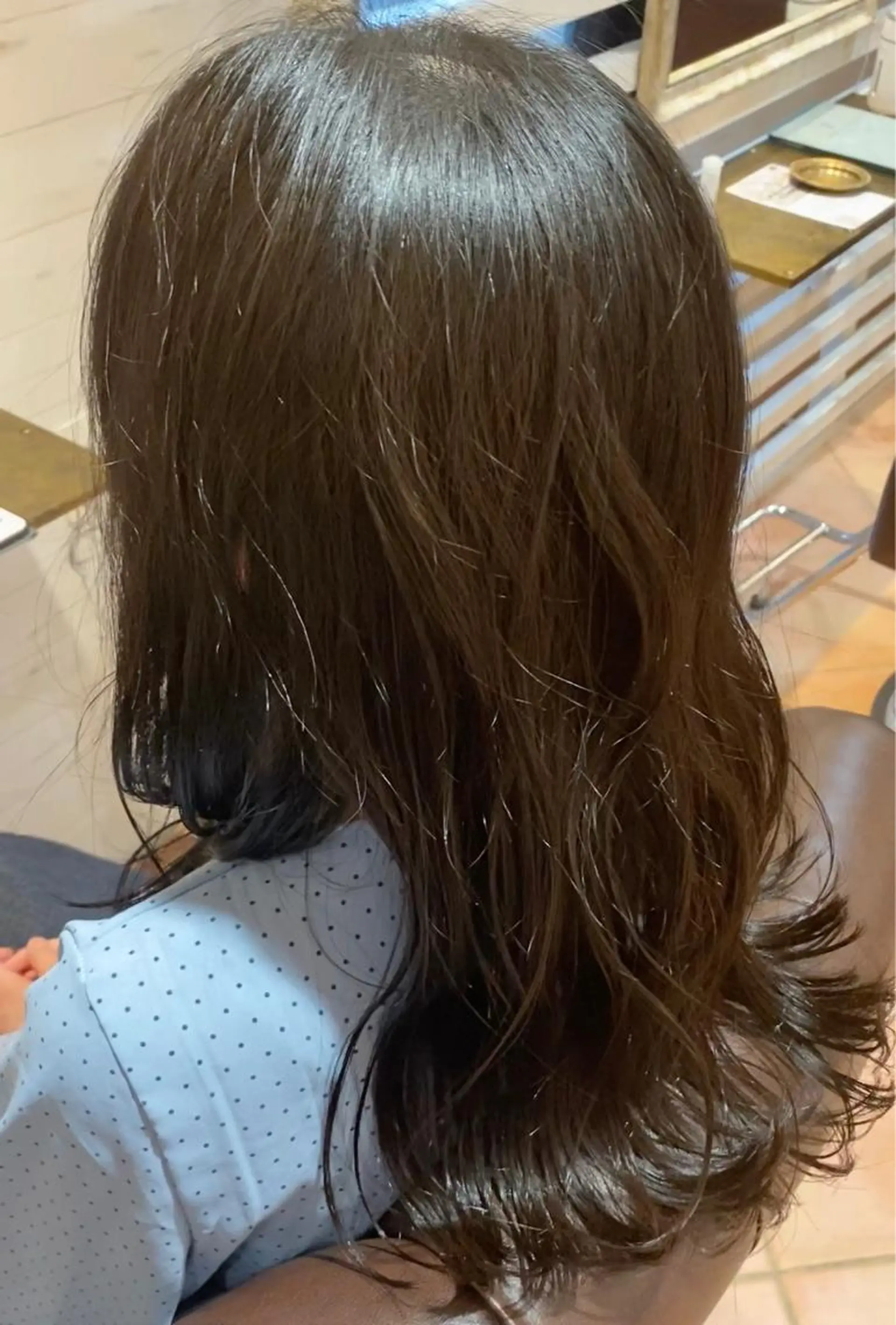 ロング カラー アッシュ アッシュグレー ブリーチなし✨艶髪 カラー𓃲YAGIのヘアスタイル