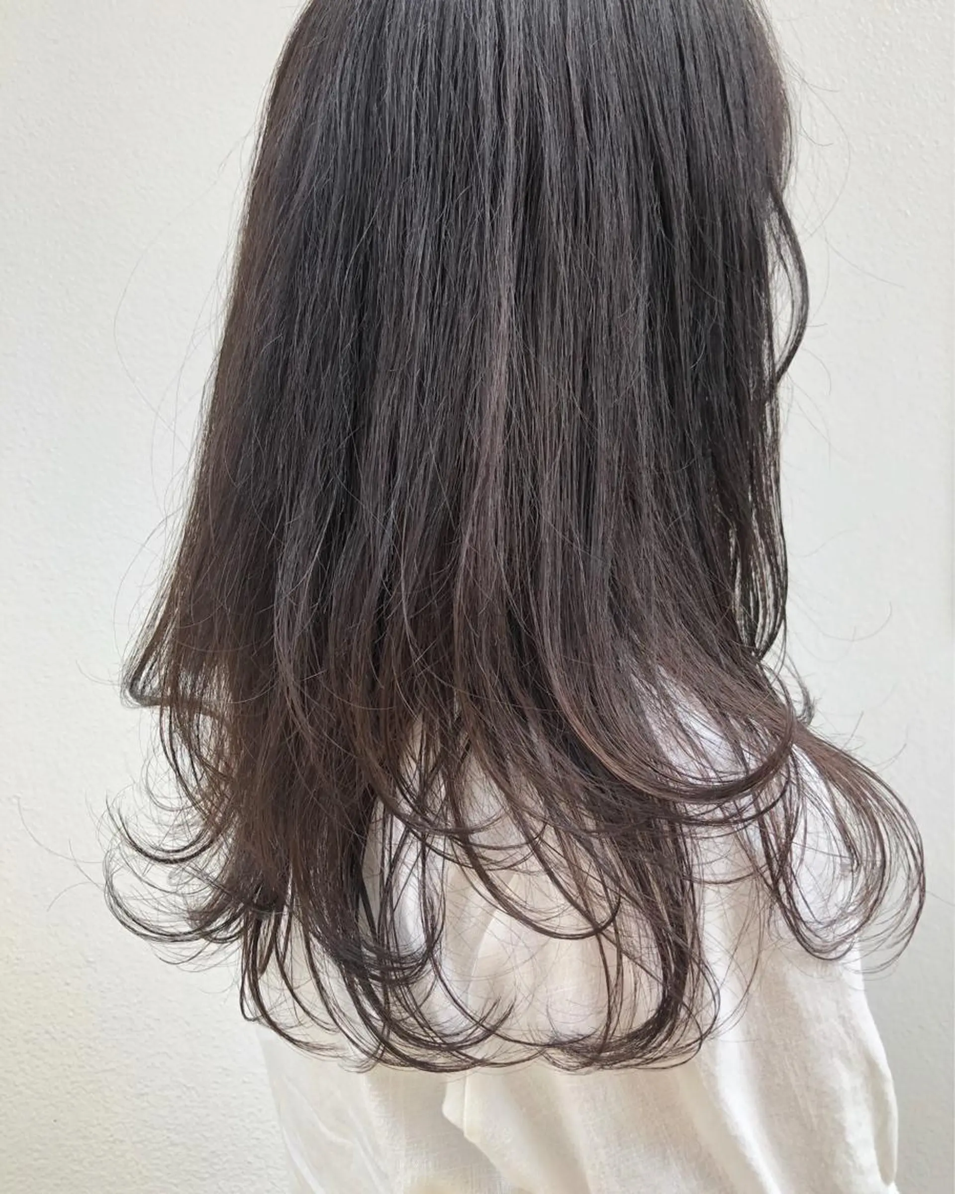 セミロング カラー 🩰オリーブ/ ベージュ松本咲花🩰のヘアスタイル