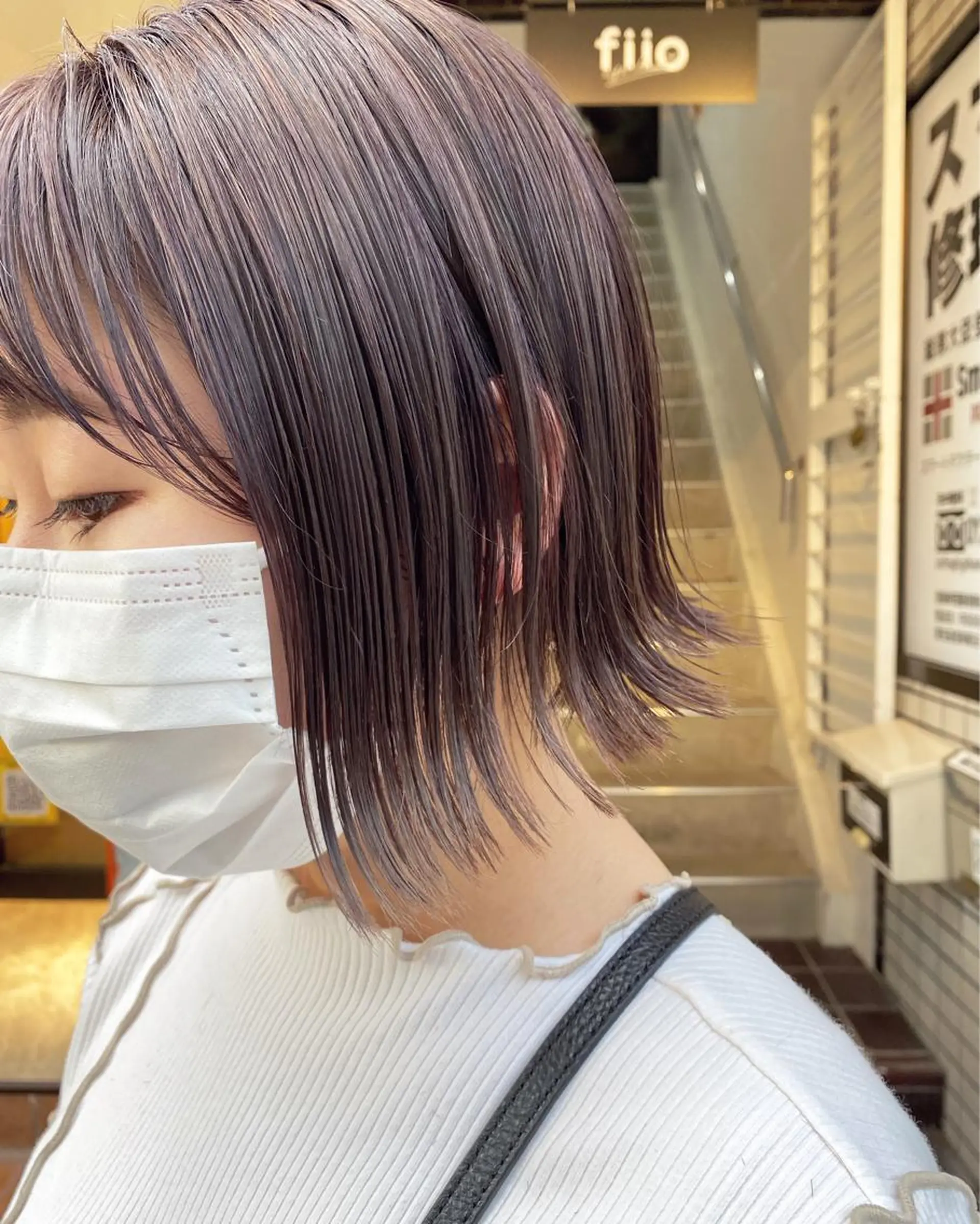 ミディアム カラー ブリーチ カット 縮毛矯正 ツキノキ ミナのヘアスタイル