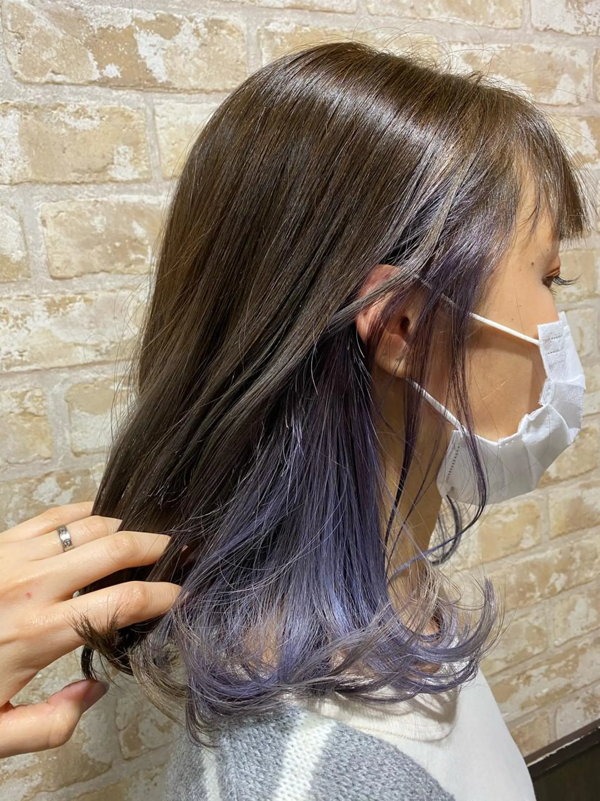 カラー インナーカラー 岩渕 由里香のヘアスタイル