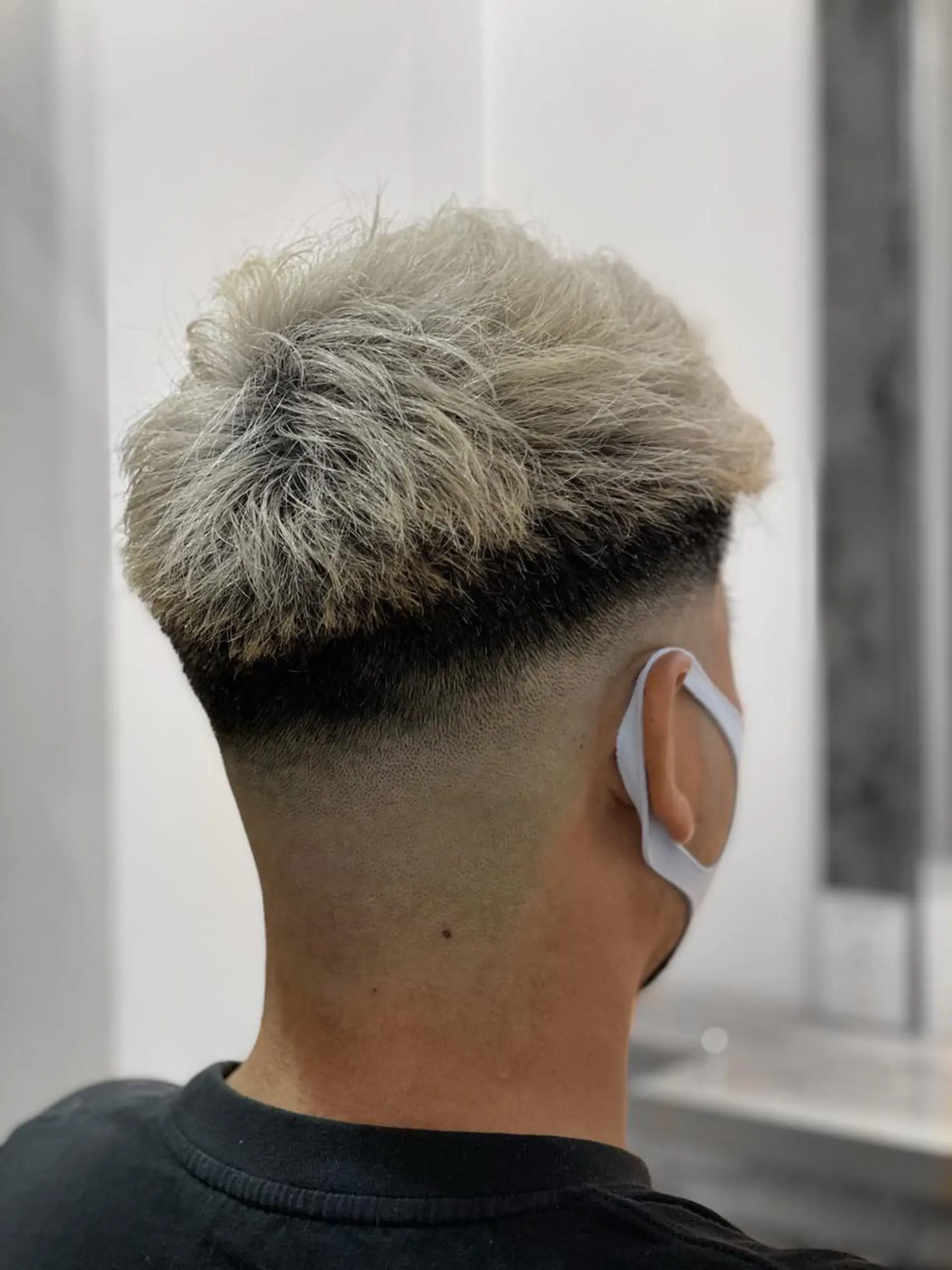 ショート メンズ フェードカット メンズハイトーン スキンフェード 🔥メンズ特化🔥 谷口力哉のヘアスタイル