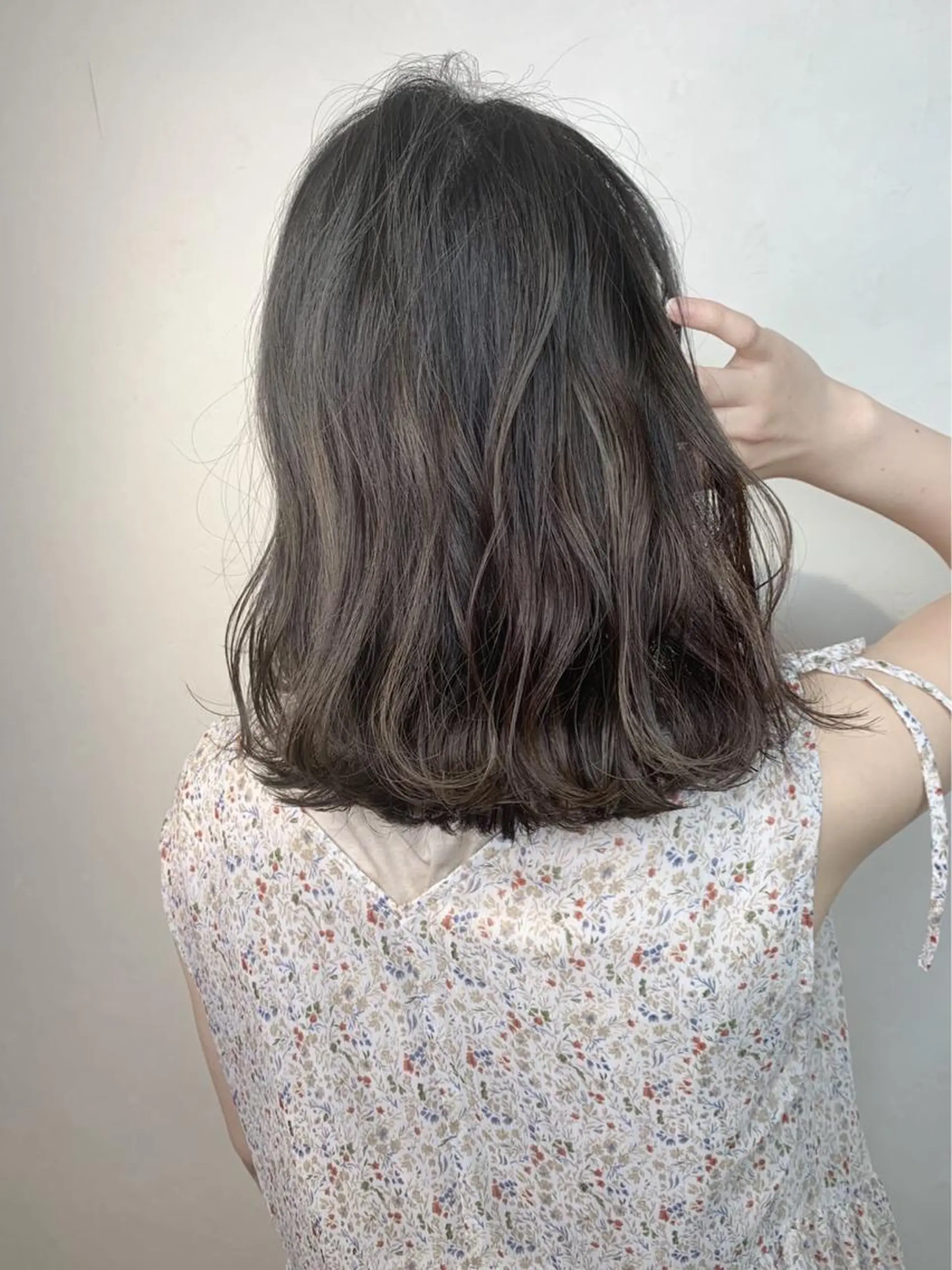 ミディアム カラー _WHITE＋ 南海難波店のヘアスタイル