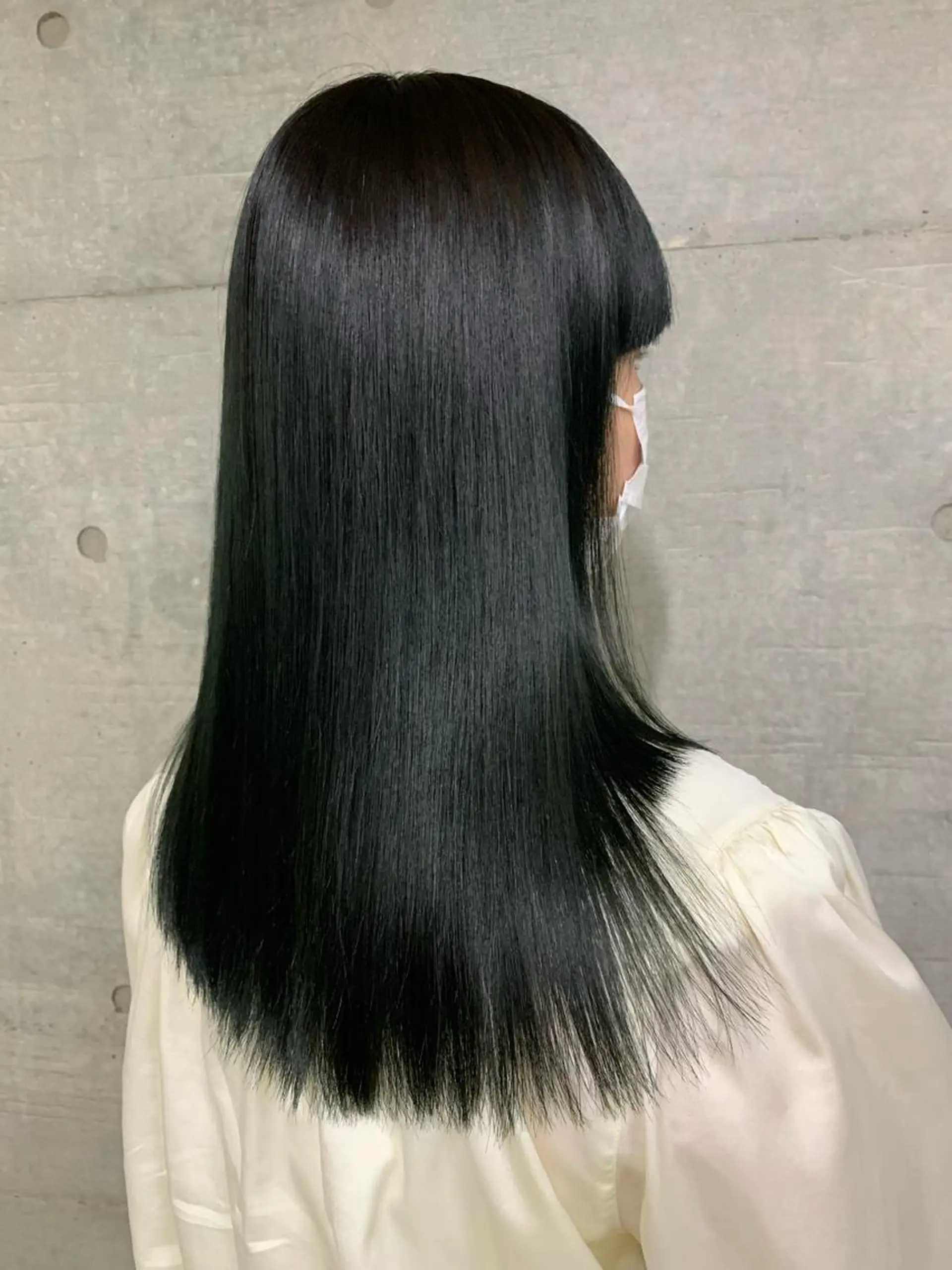 ミディアム カラー メンズ メンズブリーチ 黒髪 ブリーチ ダークグリーン ブリーチなしカラー ヘアカラー トリートメント THE./ブリーチ 透感カラー/髪質改善のヘアスタイル