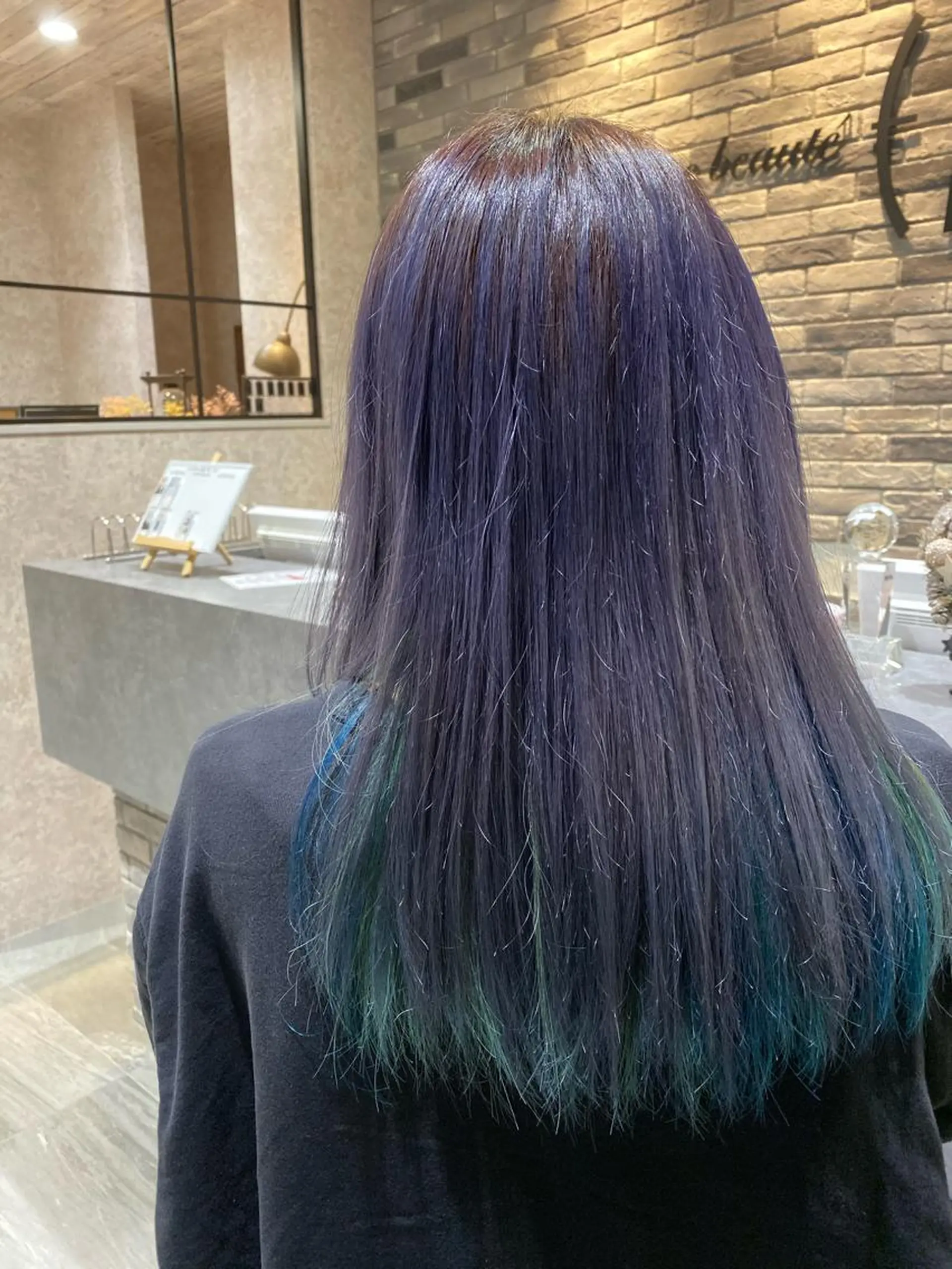 ミディアム カラー Kobayashi ハイライト/ショートのヘアスタイル