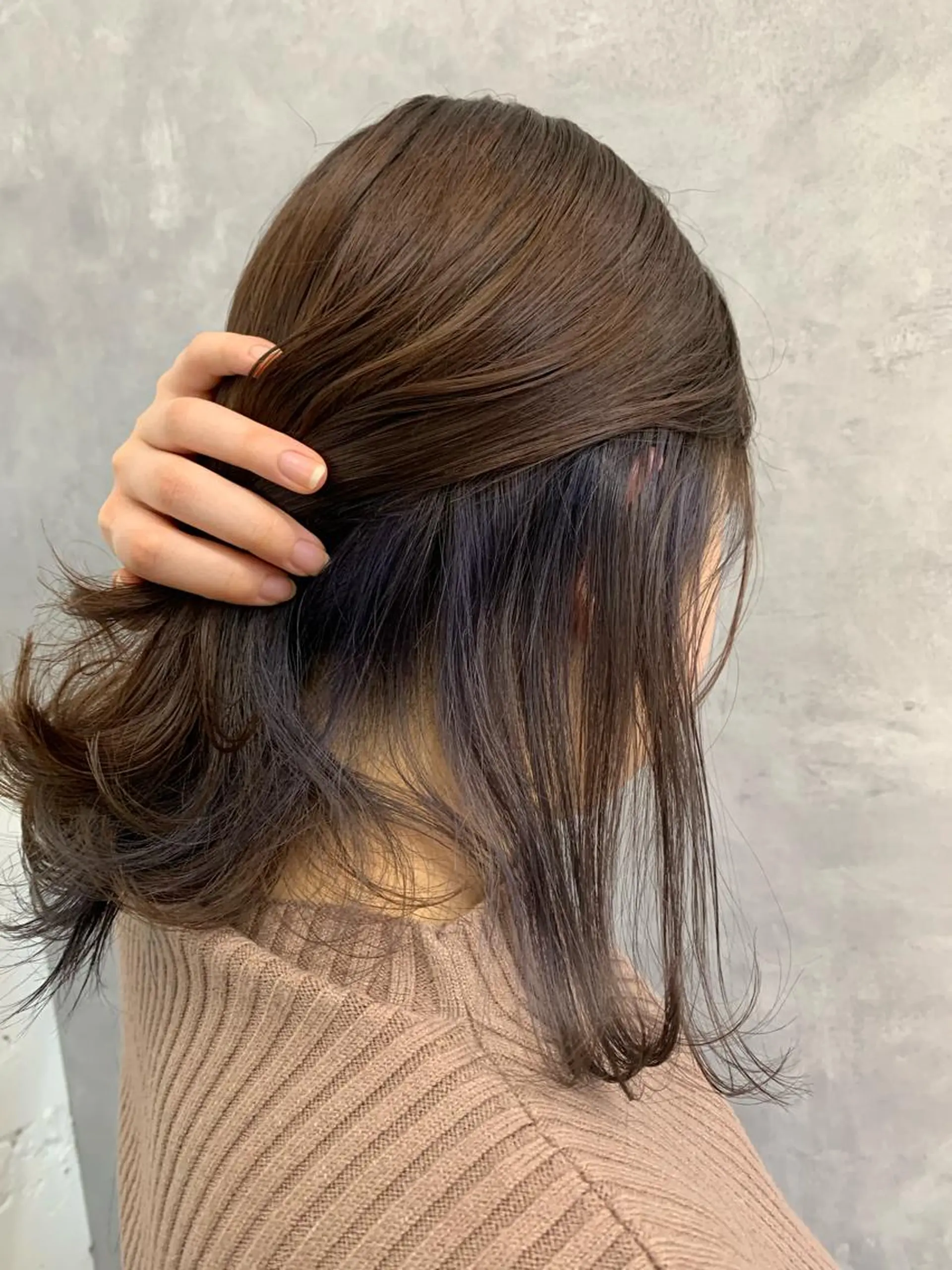 ミディアム カラー チバ ヒロトのヘアスタイル