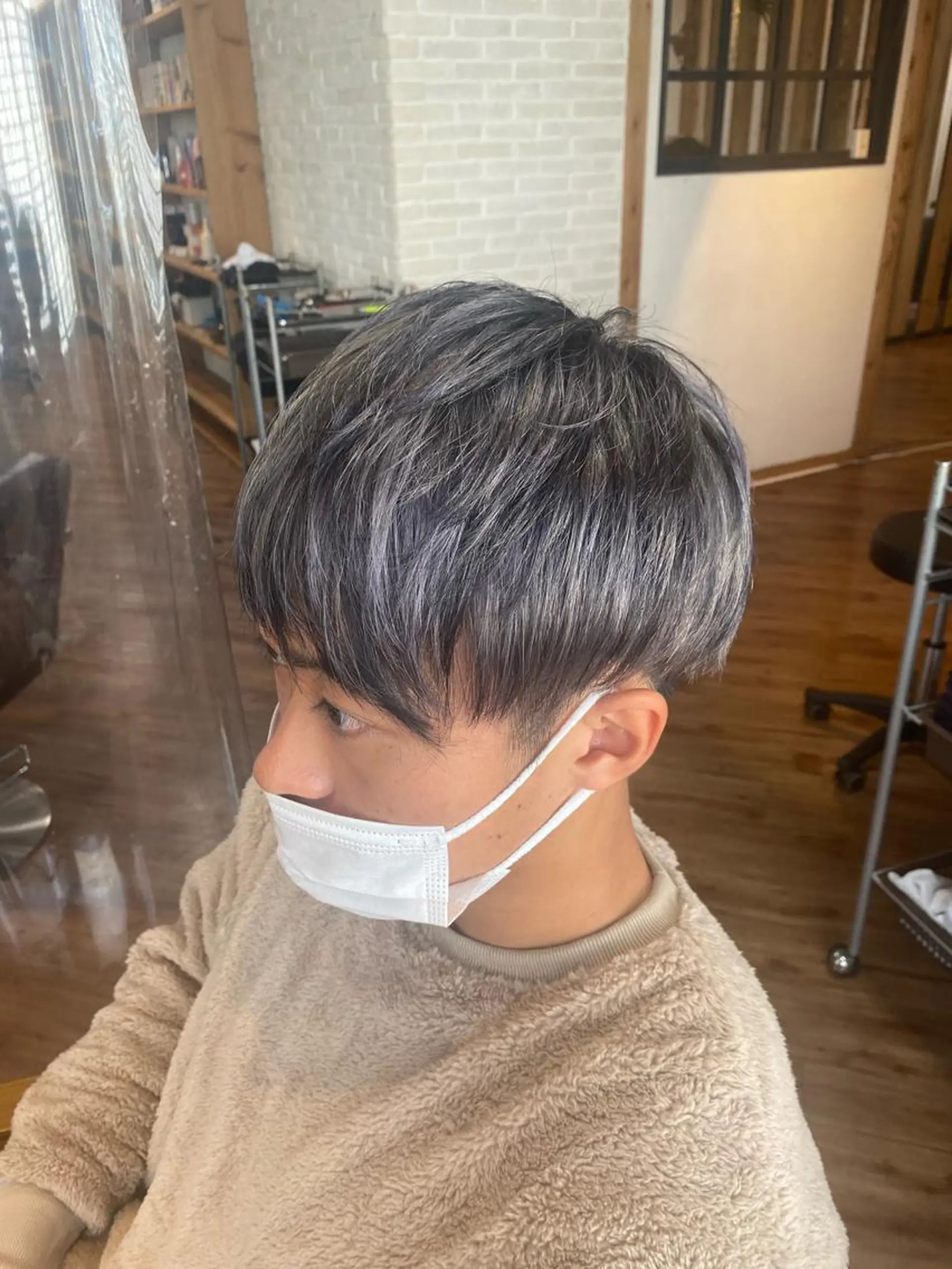カラー メンズ シルバー Topstylist YUKIのヘアスタイル