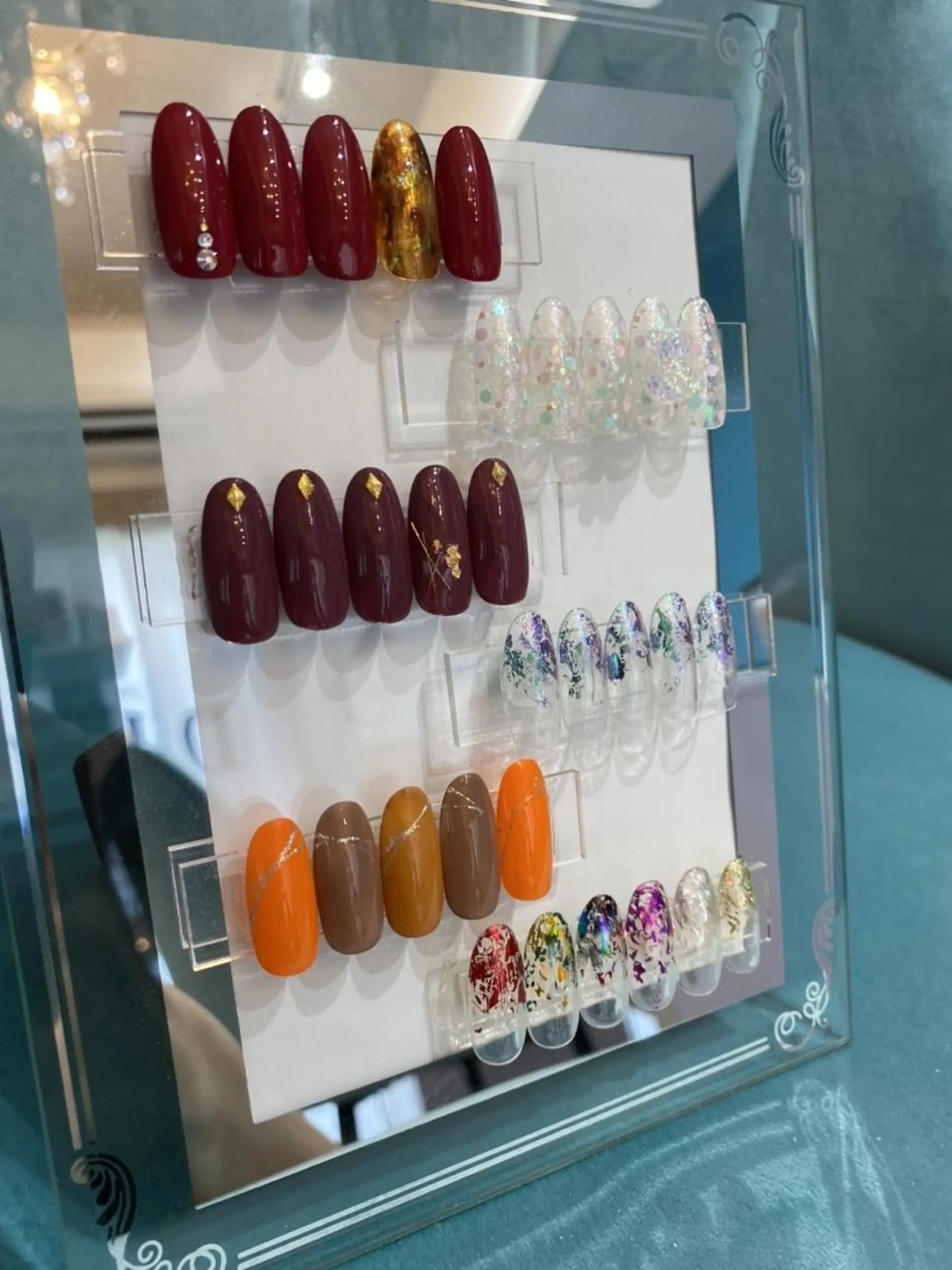 ネイル bijou nails　蓮のネイルデザイン