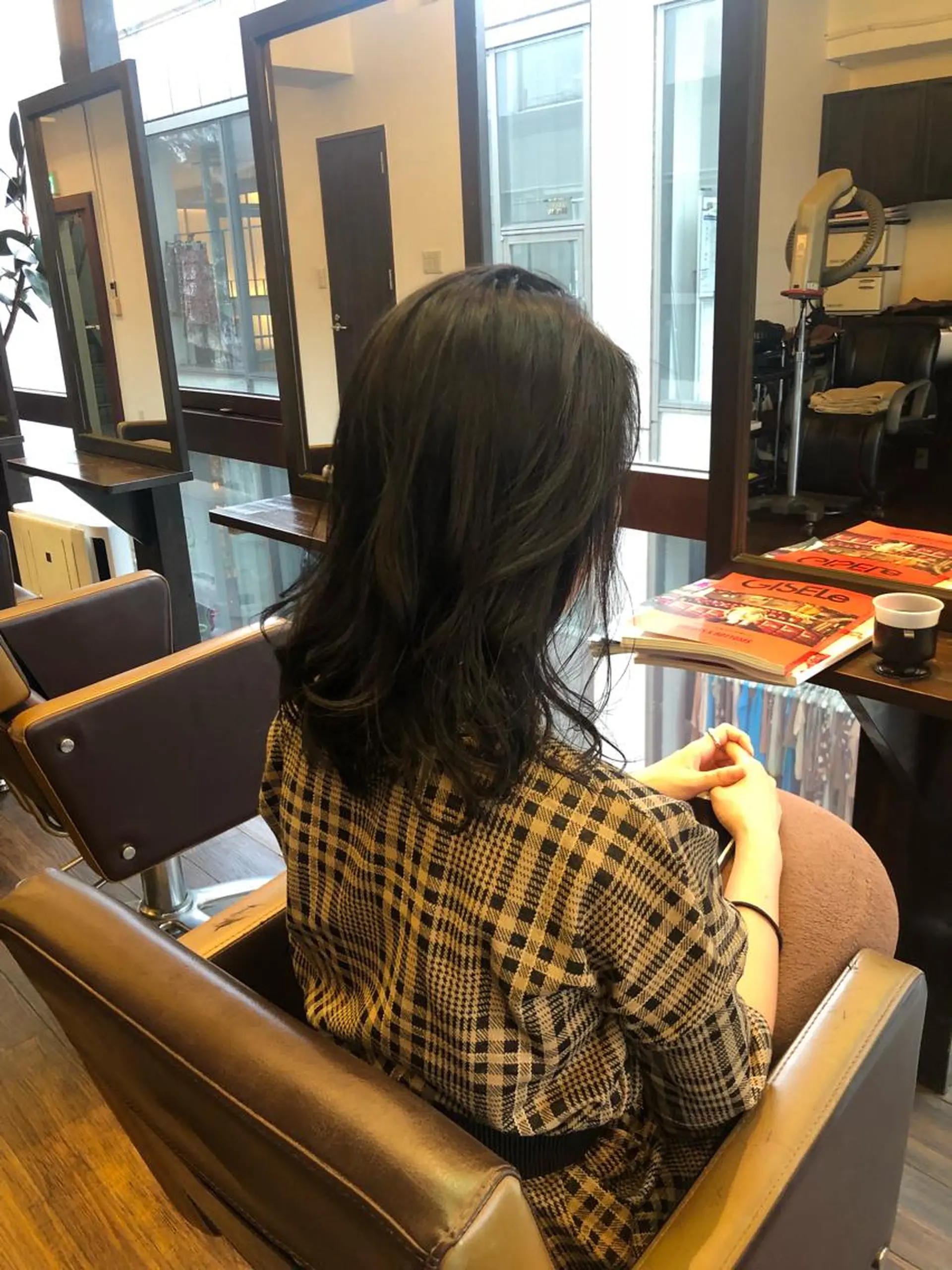 セミロング カット ヘアカラー トリートメント ヘッドスパ ヘアセット 【代表】 🌟MASA🌟美髪のヘアスタイル