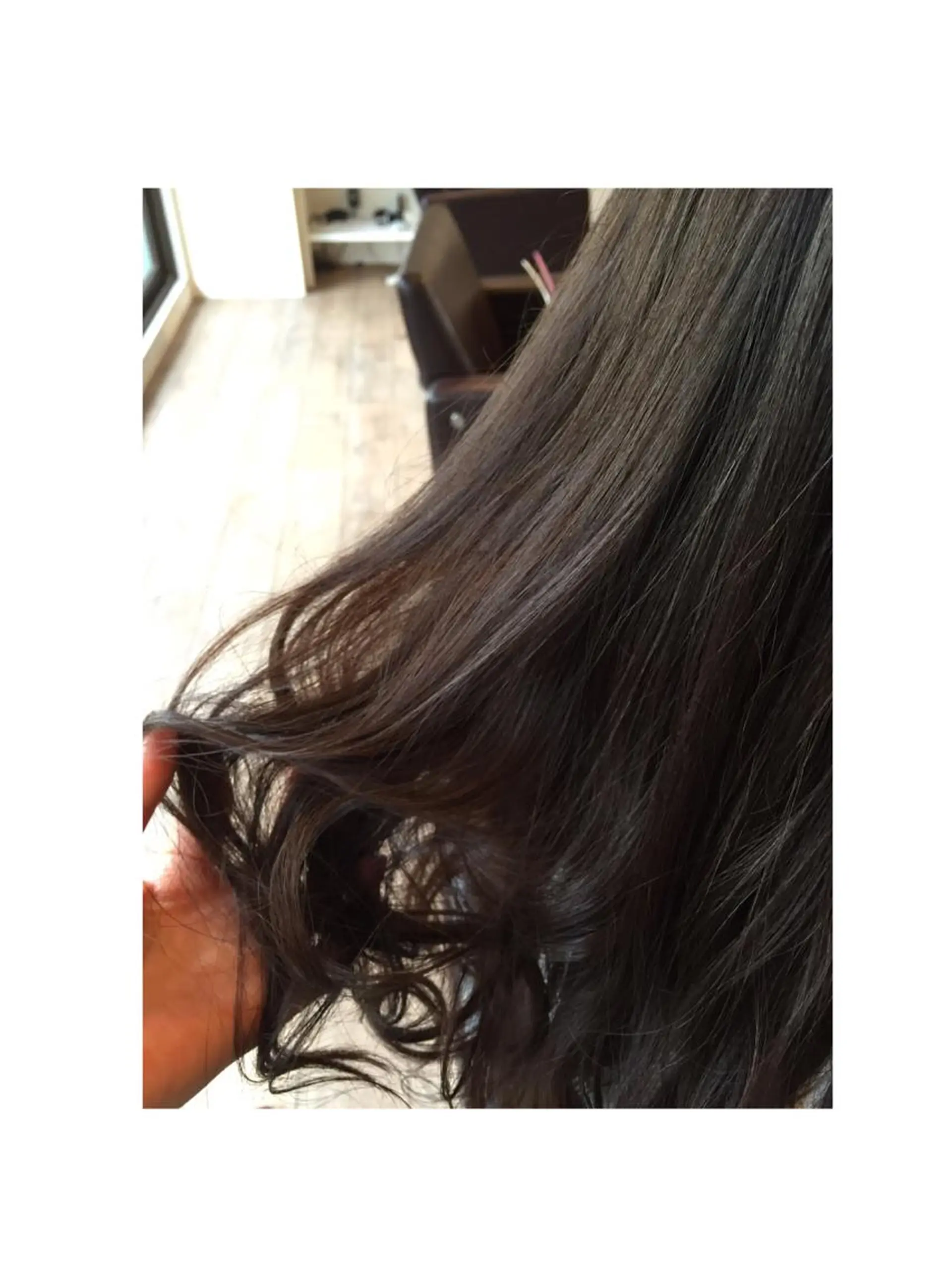 ミディアム カラー shi hoのヘアスタイル