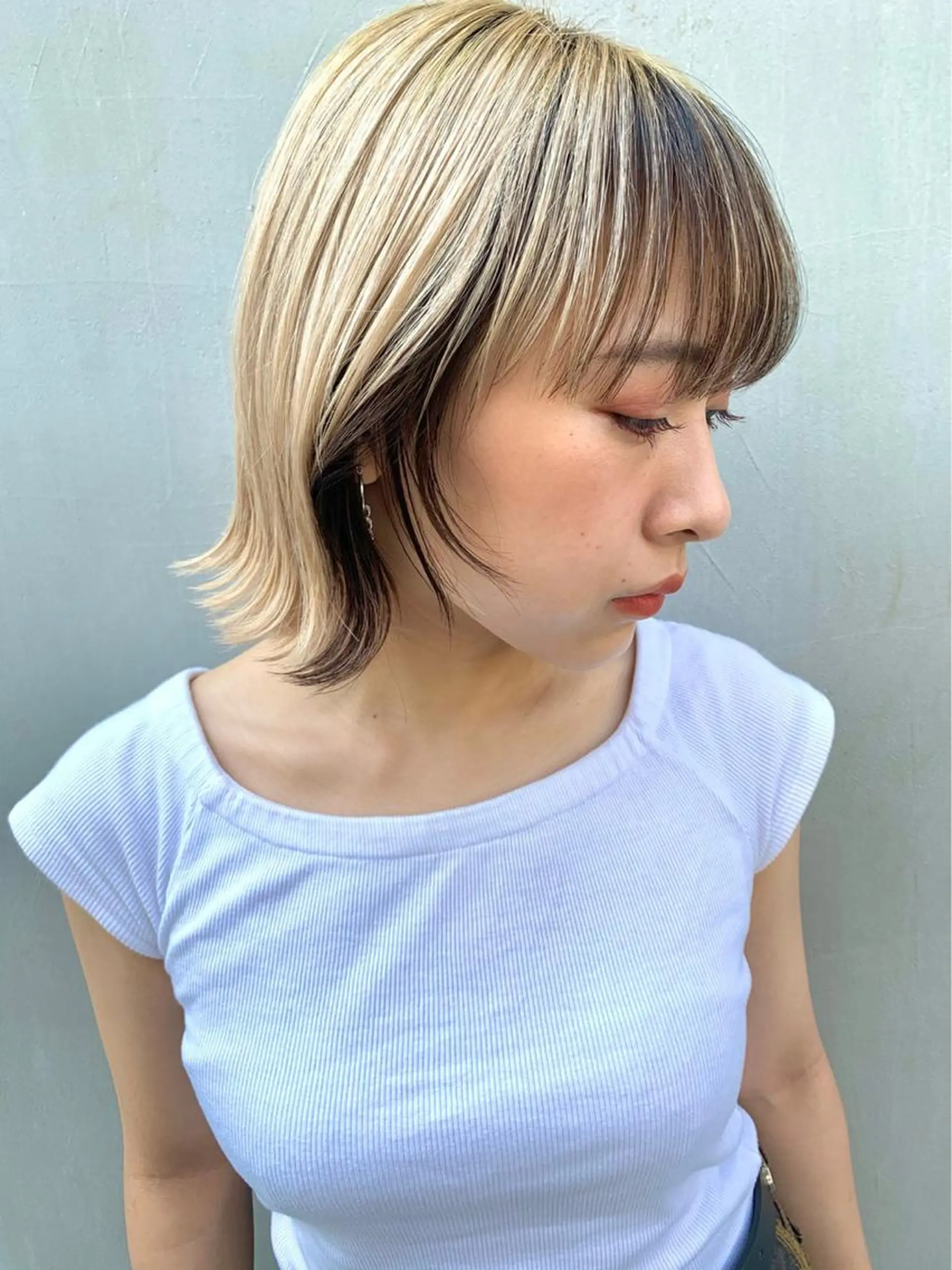 ミディアム カラー ベージュカラー ブリーチ 退色まで透明感ある ダブルカラー/リクのヘアスタイル