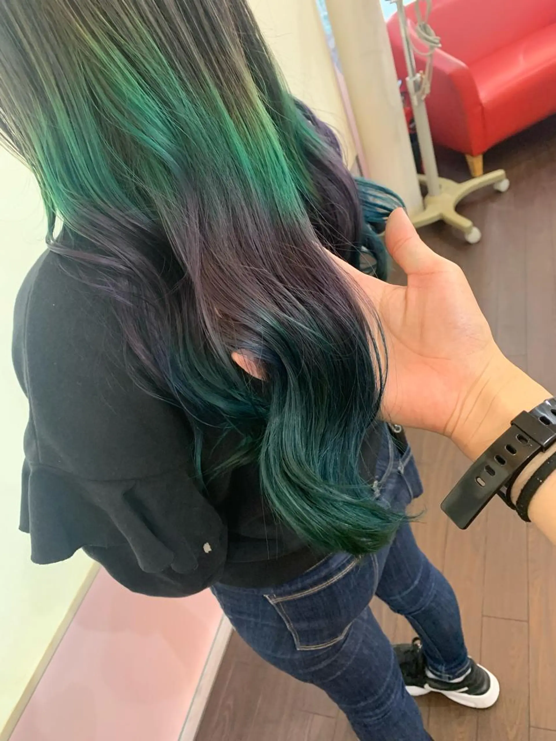 ロング カラー ヘアアレンジ 今村公介 ブリーチ特化、派手髪のヘアスタイル