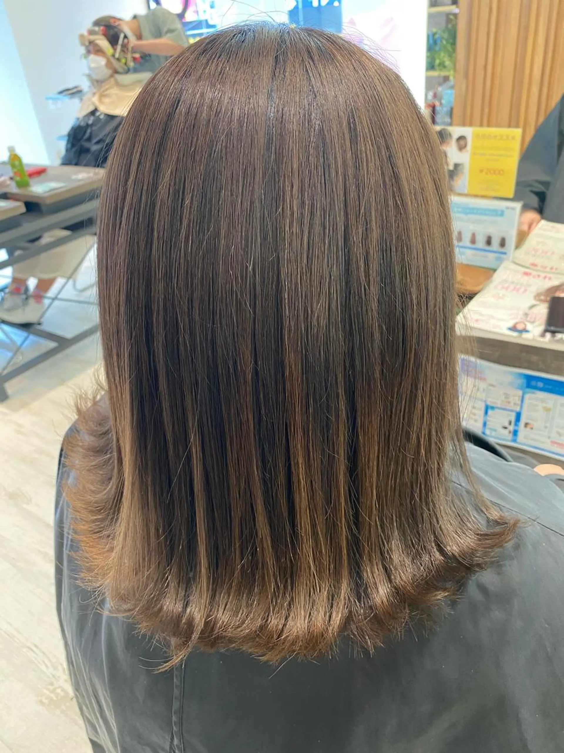 ミディアム 小顔レイヤー/ ベージュ🤍Rieのヘアスタイル