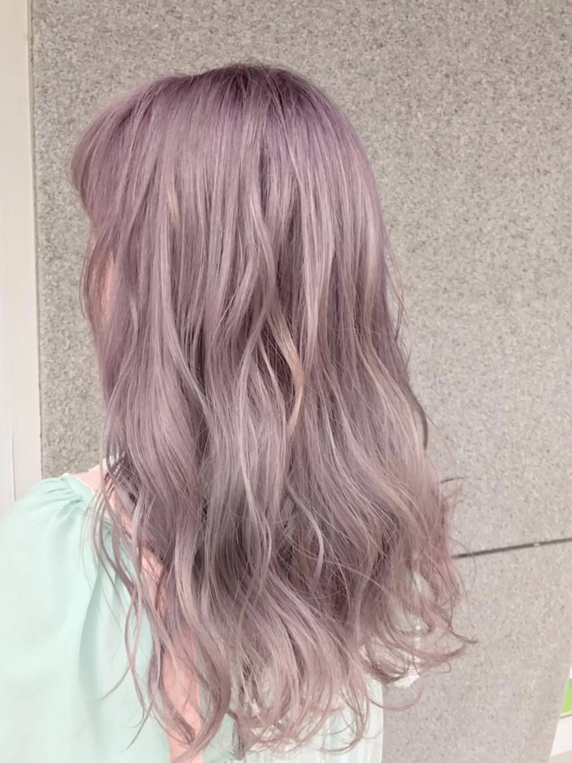 ロング Eliss 堀江のヘアスタイル