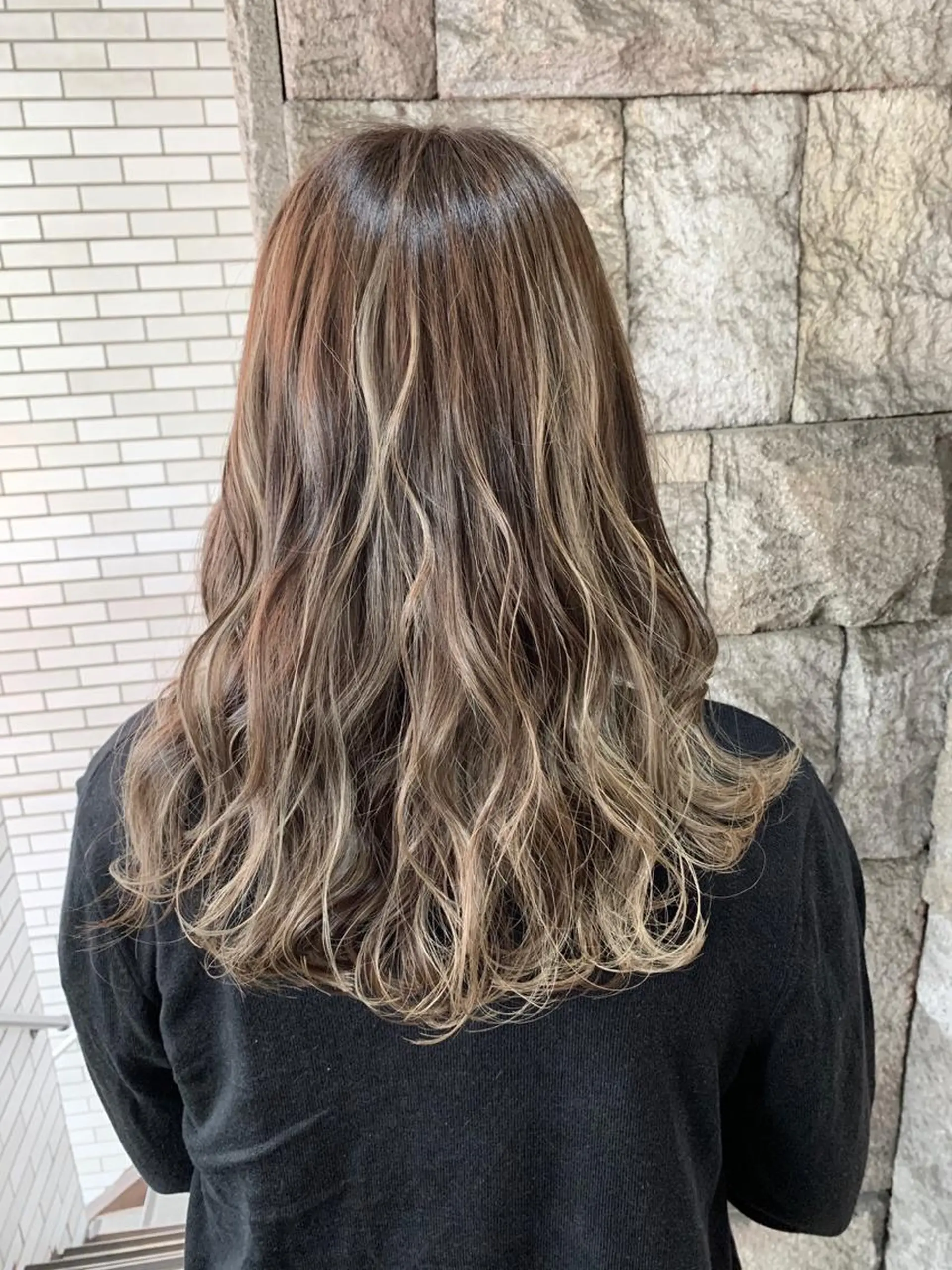 セミロング カラー カット ヘアカラー 蓮見  友里のヘアスタイル
