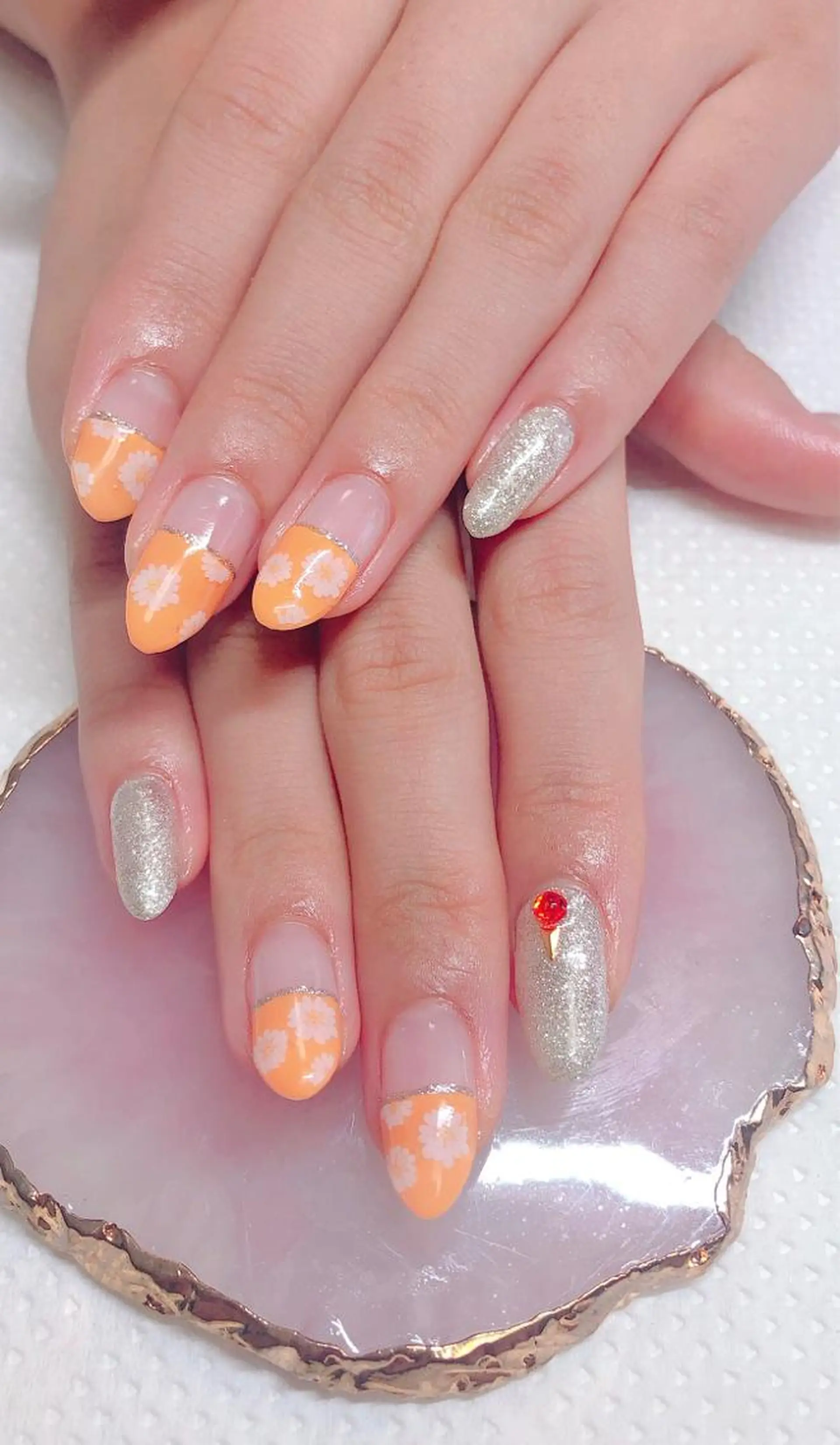 ネイル ハンドネイル CROWN プライベートサロンのネイルデザイン