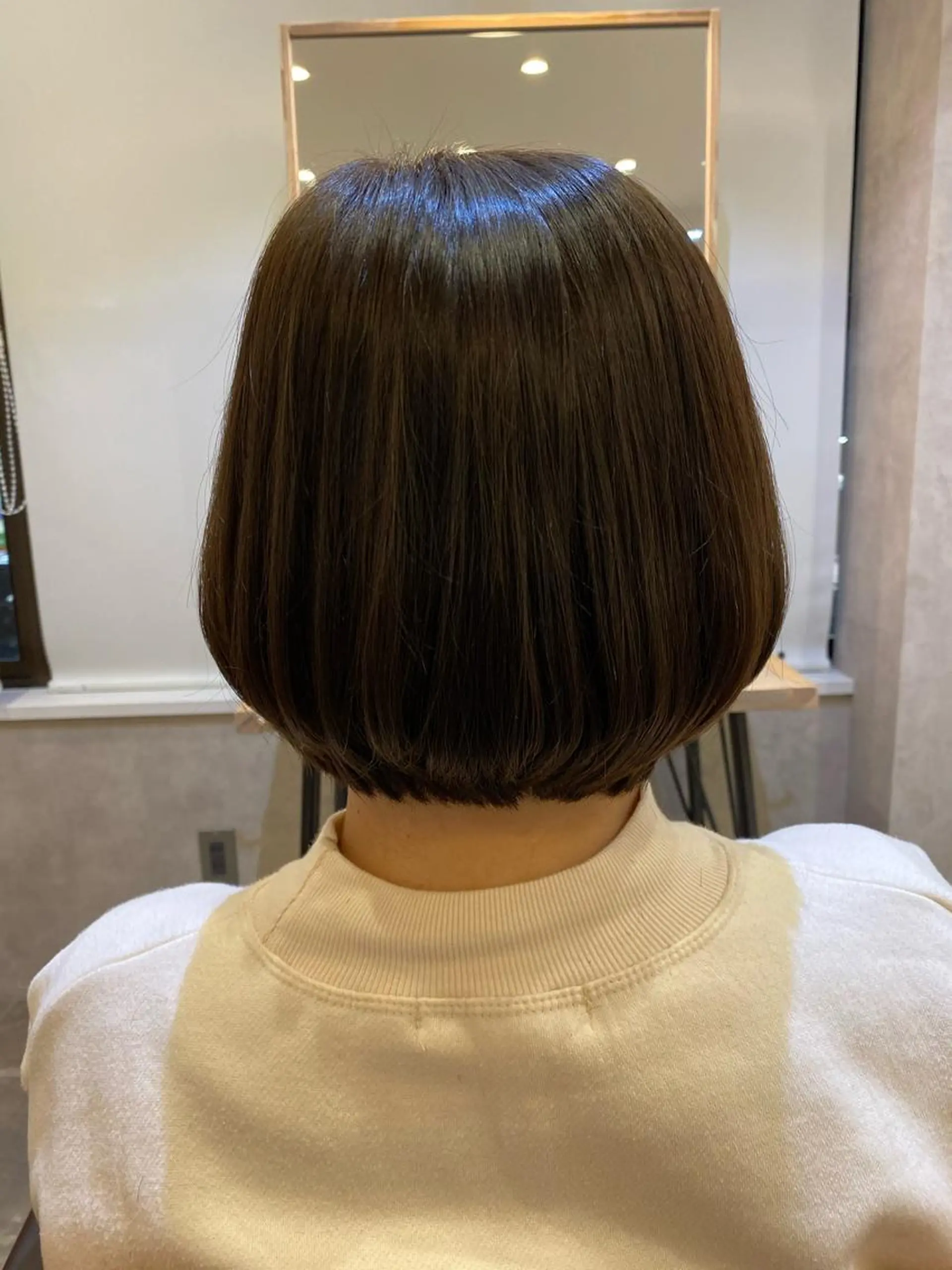 ショート カラー ベージュカラー オリーブベージュ ボブ カット トリートメント KAITOH ATSUSHIのヘアスタイル