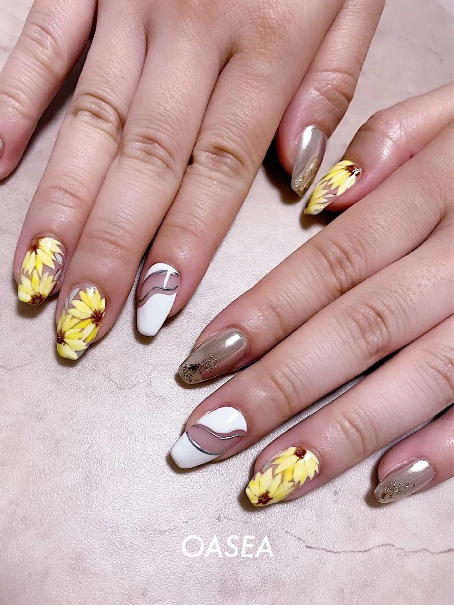 ネイル ハンドネイル 🌞💜 KAORI 🌴のネイルデザイン