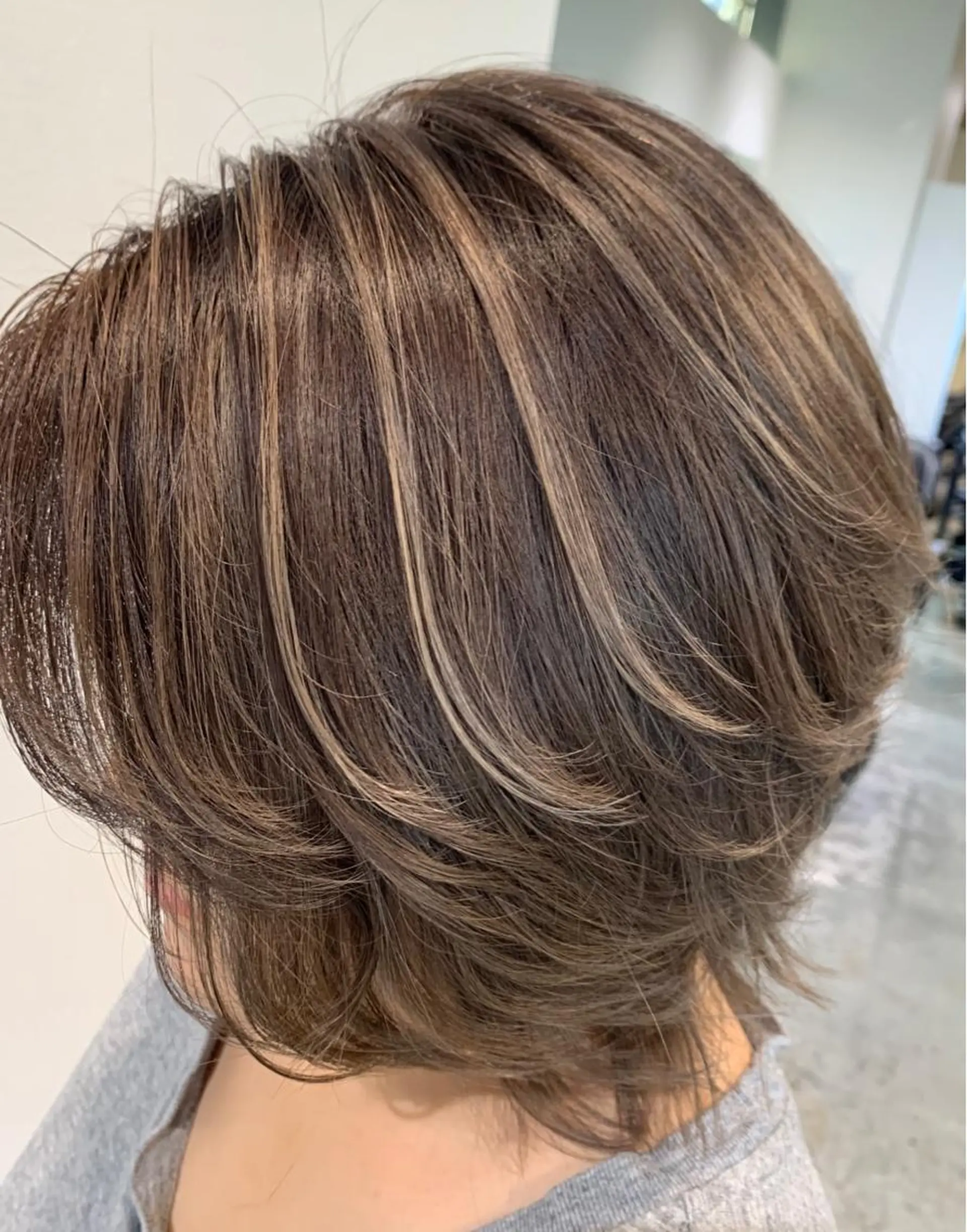 ミディアム ハイライト Lilly 中谷友里のヘアスタイル